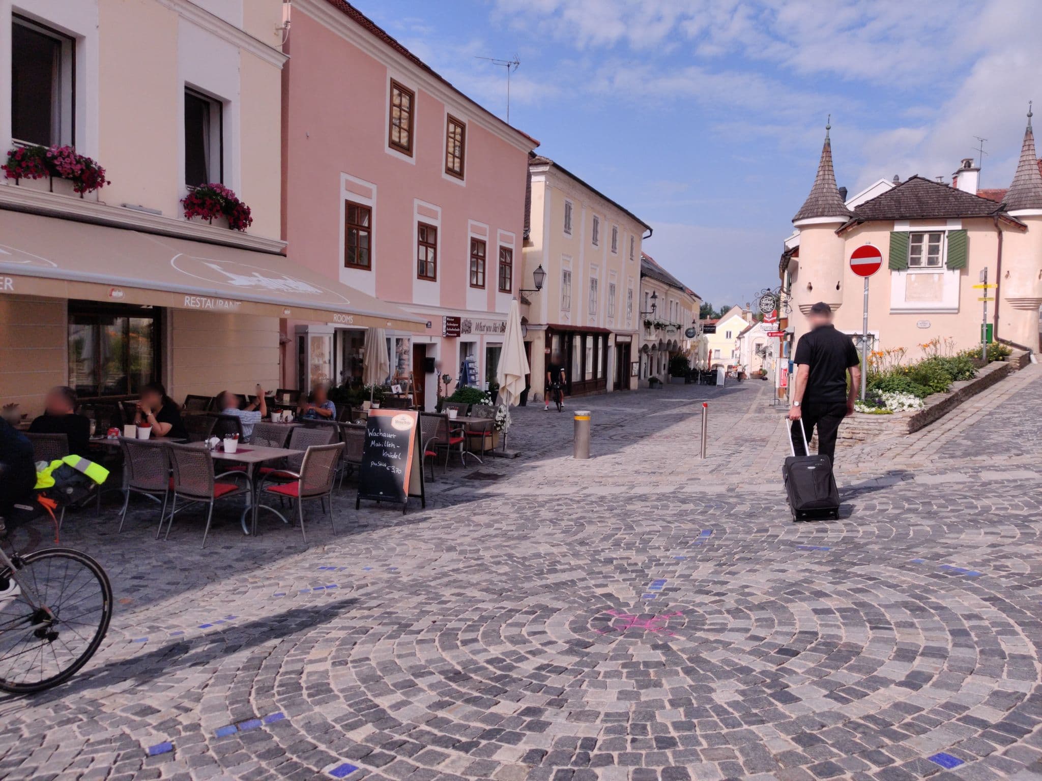 Street view near Mader Hotel, Melk — © aceini (CC BY-SA · Mapillary)