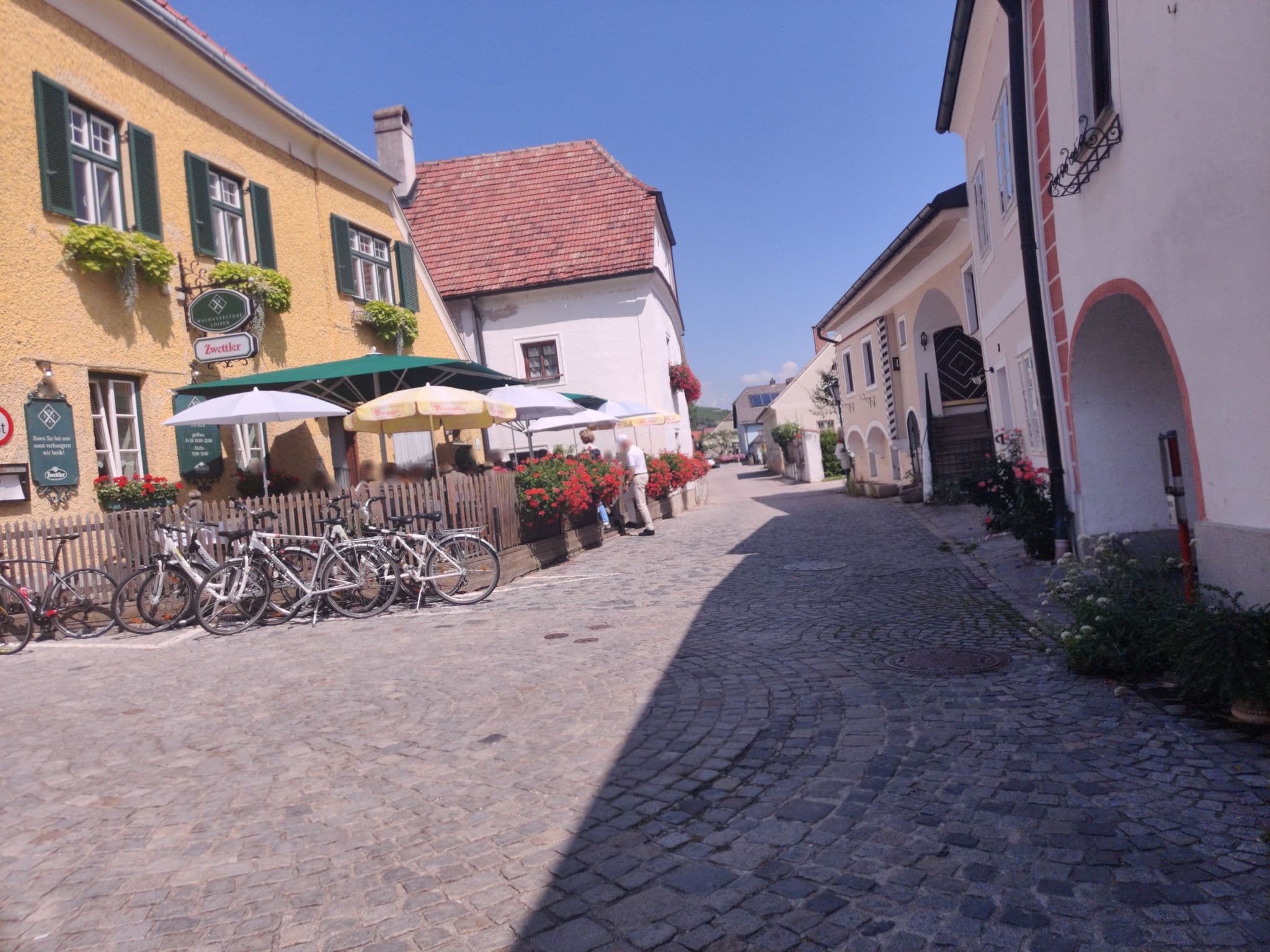 Street view near Lux, Mautern — © aceini (CC BY-SA · Mapillary)