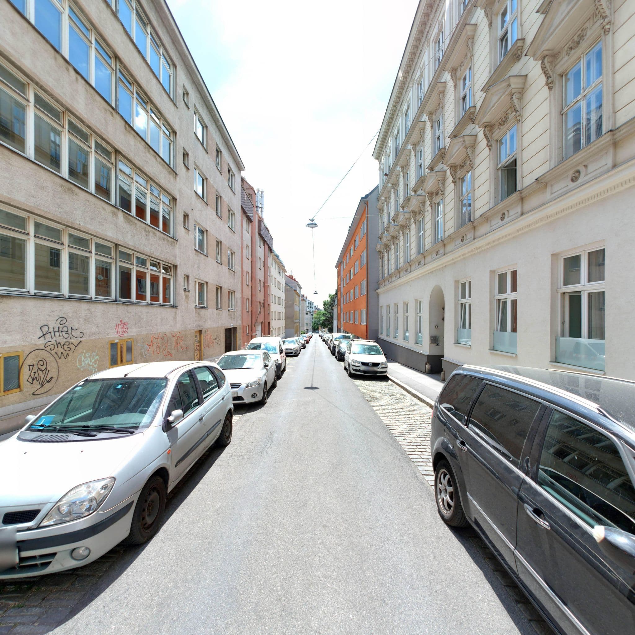 Street view near Vienna City Apartments VCA OG, Fünfhaus — © eliasgander (CC BY-SA · Mapillary)