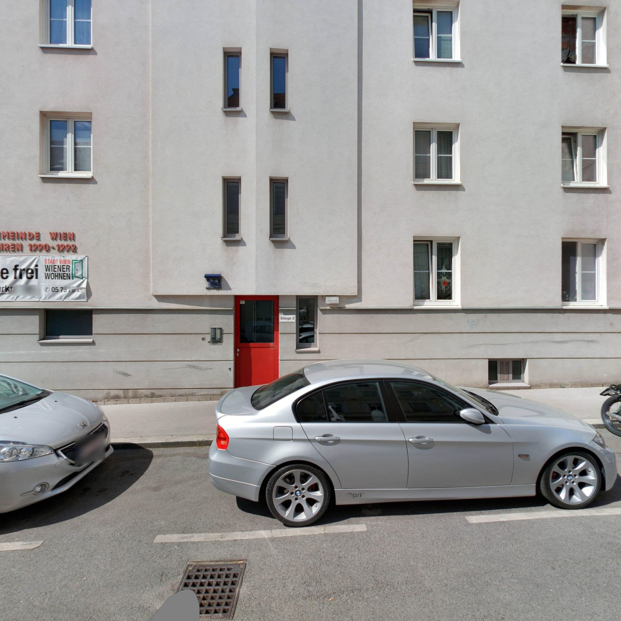 Street view near Mini Apartment Wien - Karmeliterhofgasse, Fünfhaus — © eliasgander (CC BY-SA · Mapillary)