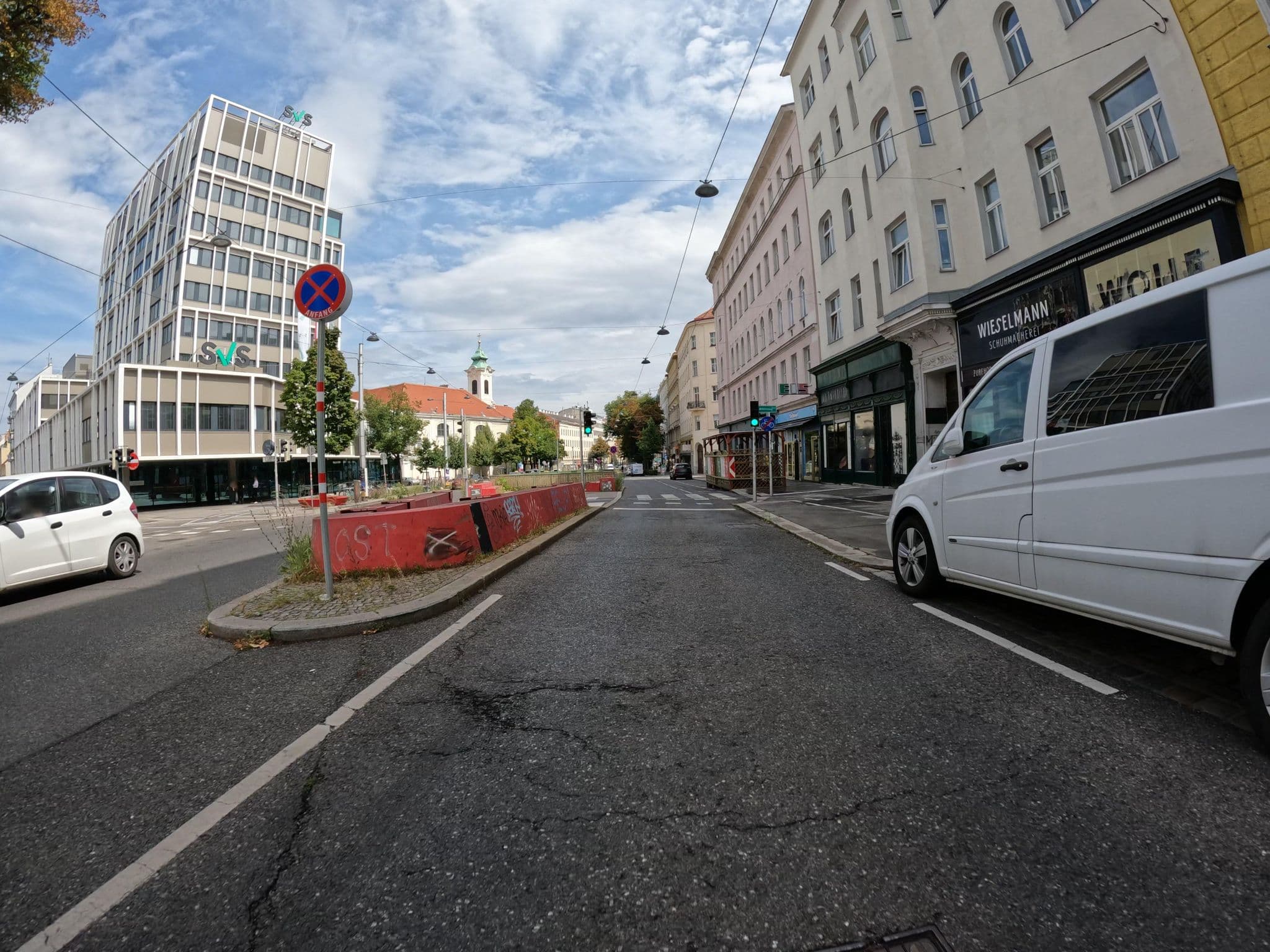 Street view near The Great Northern, Margareten — © erias (CC BY-SA · Mapillary)