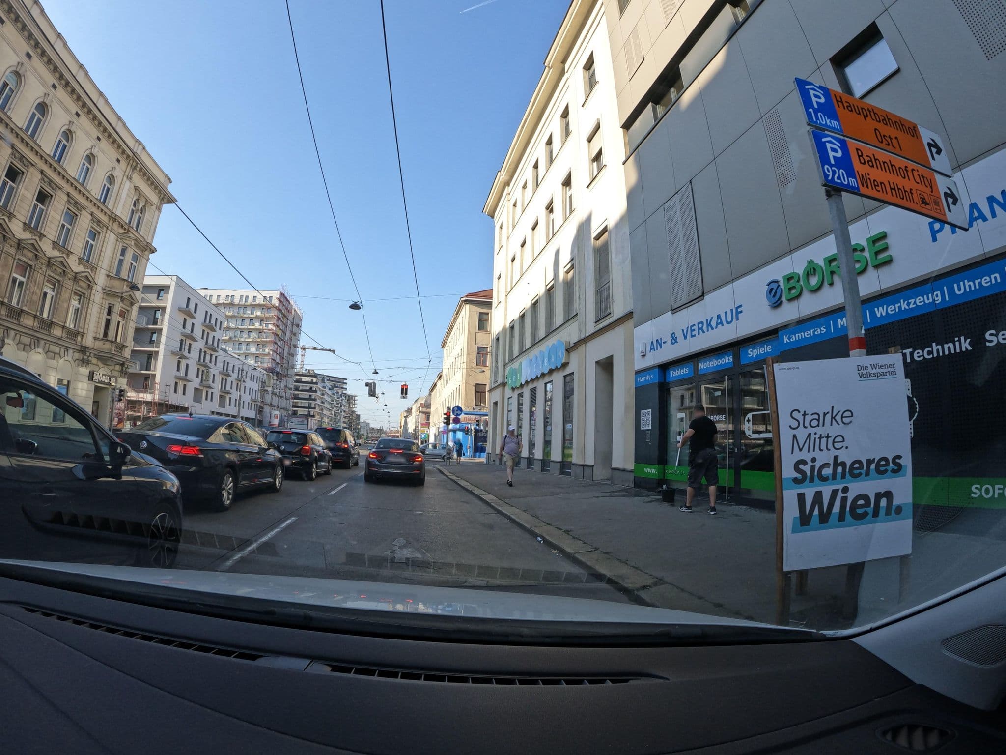 Street view near Zimmer 402, Margareten — © erias (CC BY-SA · Mapillary)