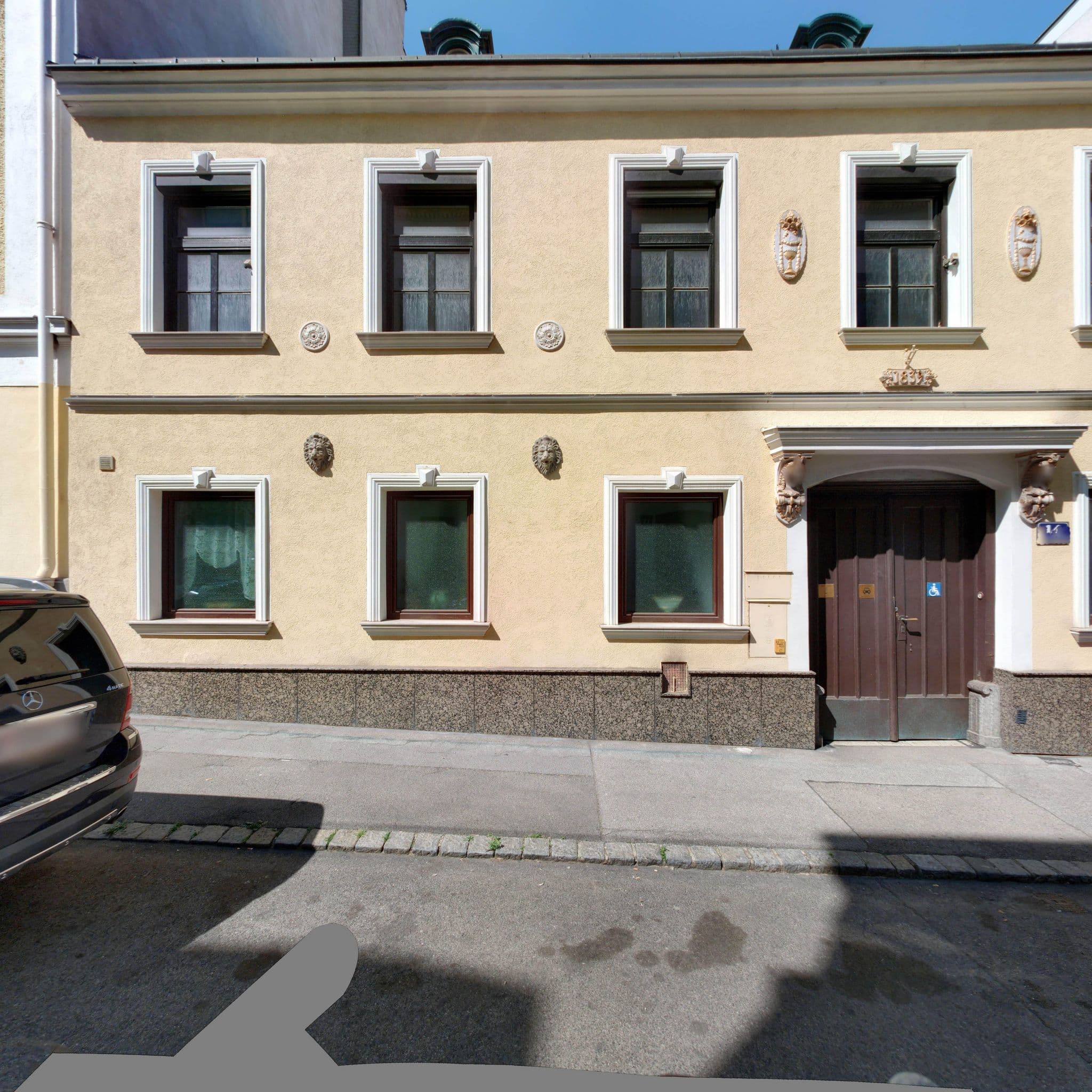 Street view near Kolpingsfamilie Wien Meidling, Margareten — © eliasgander (CC BY-SA · Mapillary)