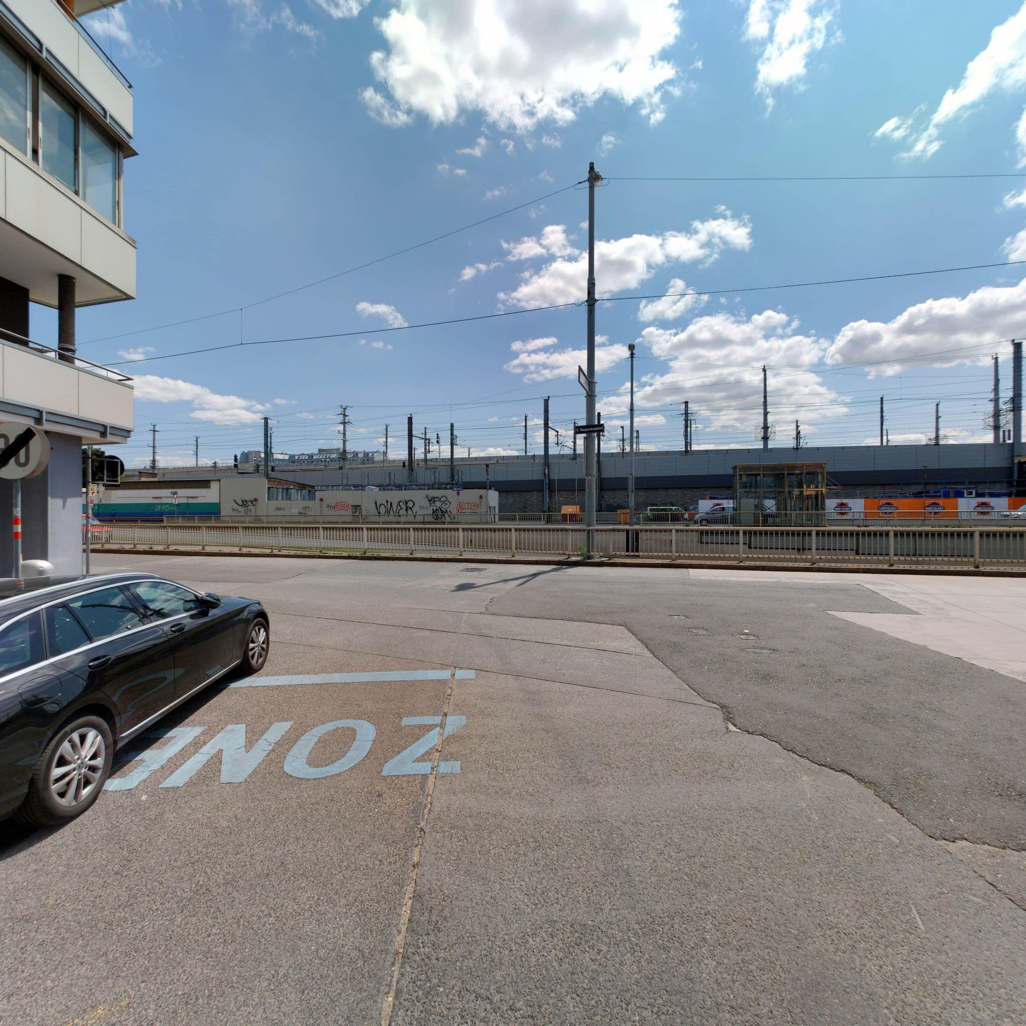 Street view near Vienna Apartment, Margareten — © eliasgander (CC BY-SA · Mapillary)