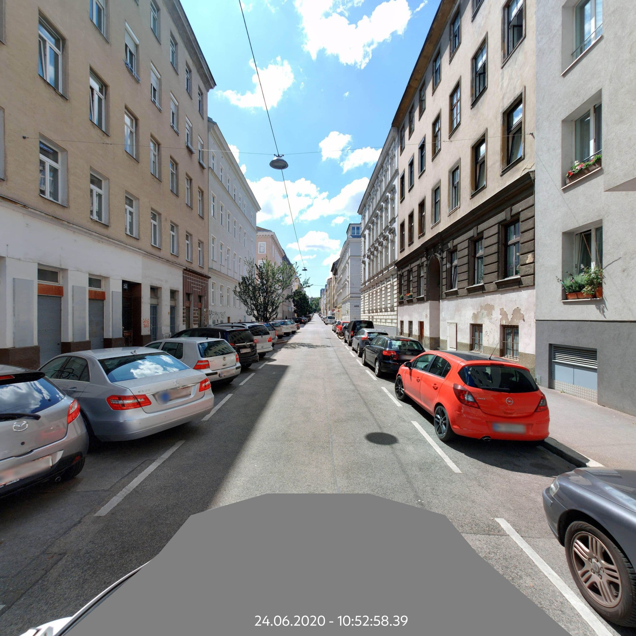 Street view near Diehlgasse 43, Margareten — © eliasgander (CC BY-SA · Mapillary)