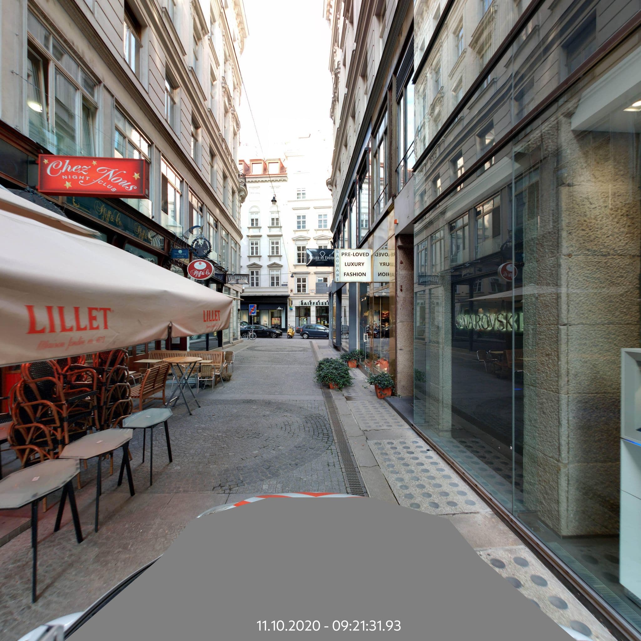 Street view near Grand Apartments Stephansplatz, Vienna — © eliasgander (CC BY-SA · Mapillary)
