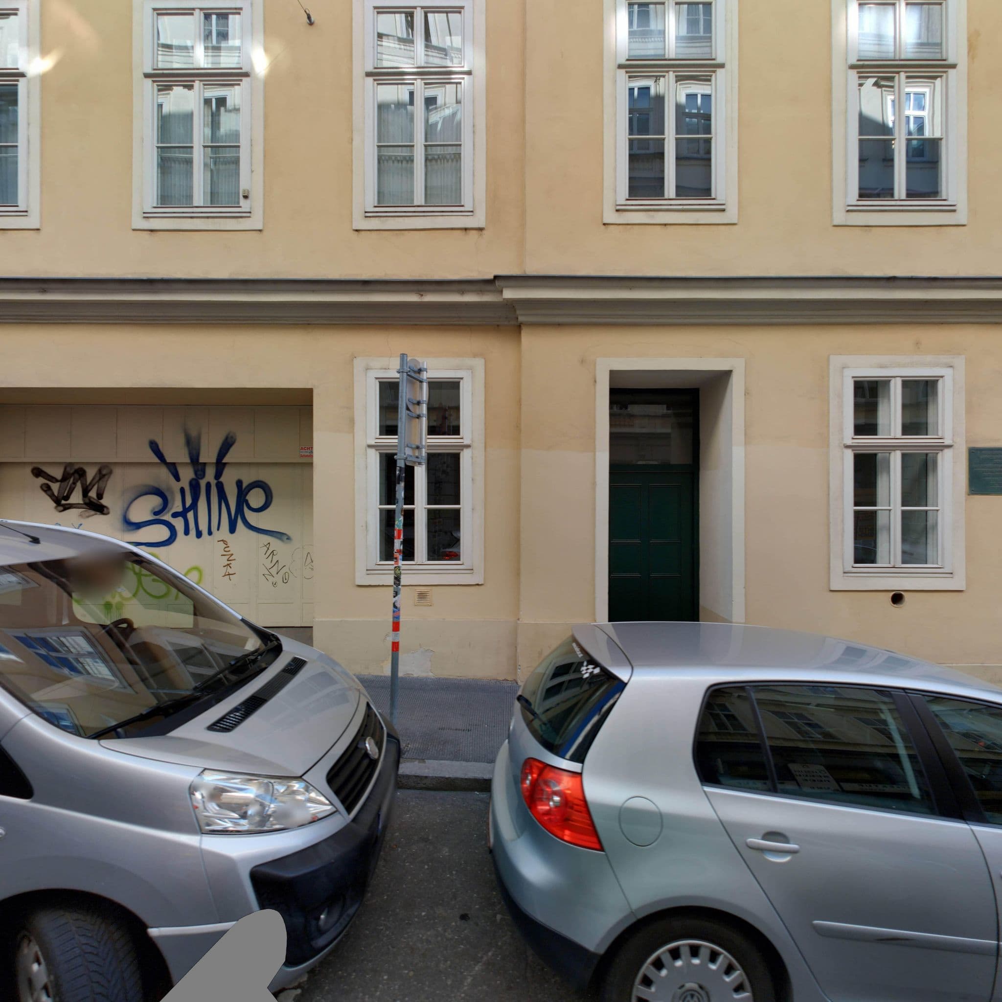 Street view near Vienna City Apartment - Brand new, Mariahilf — © eliasgander (CC BY-SA · Mapillary)