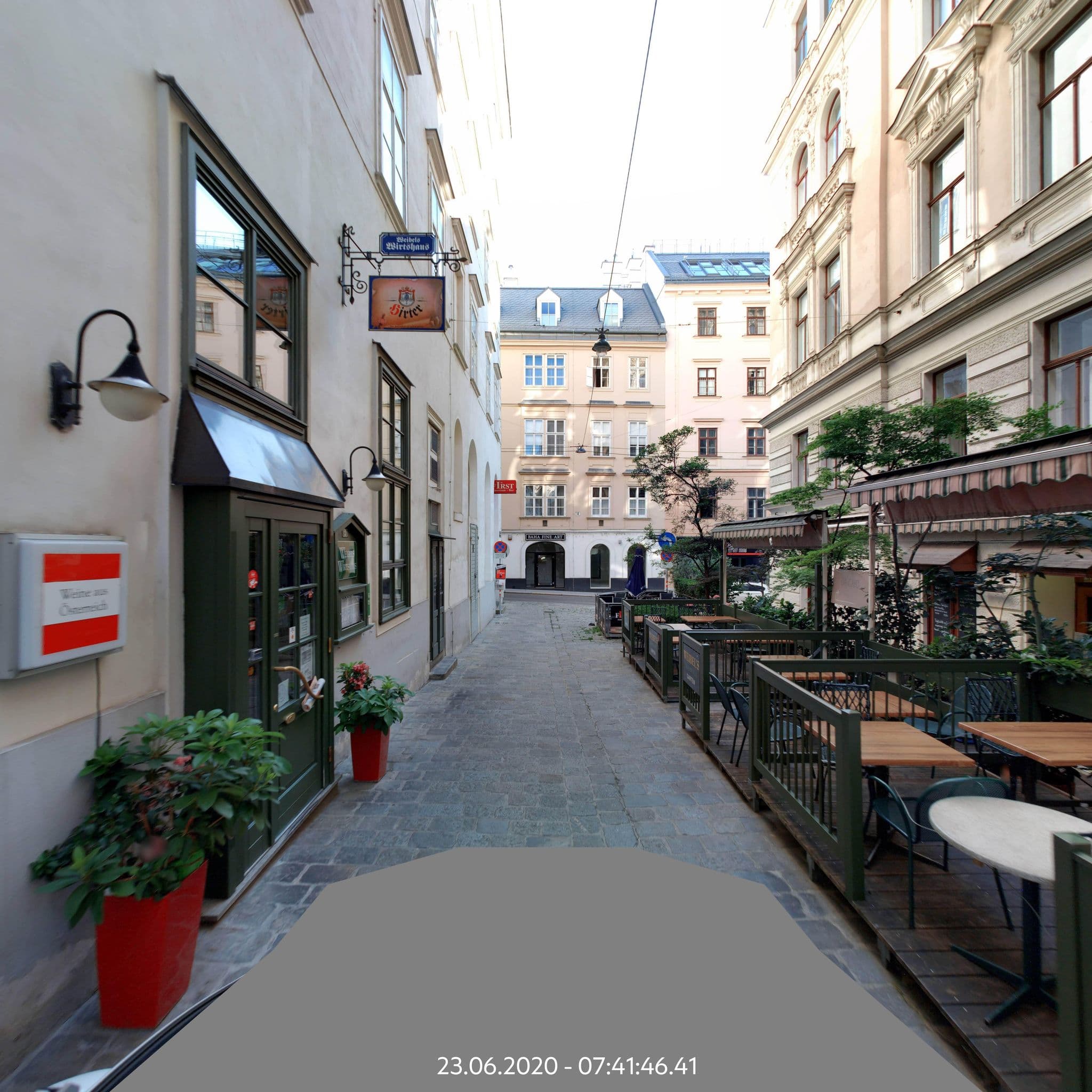 Street view near Downtown Studios Vienna, Vienna — © eliasgander (CC BY-SA · Mapillary)