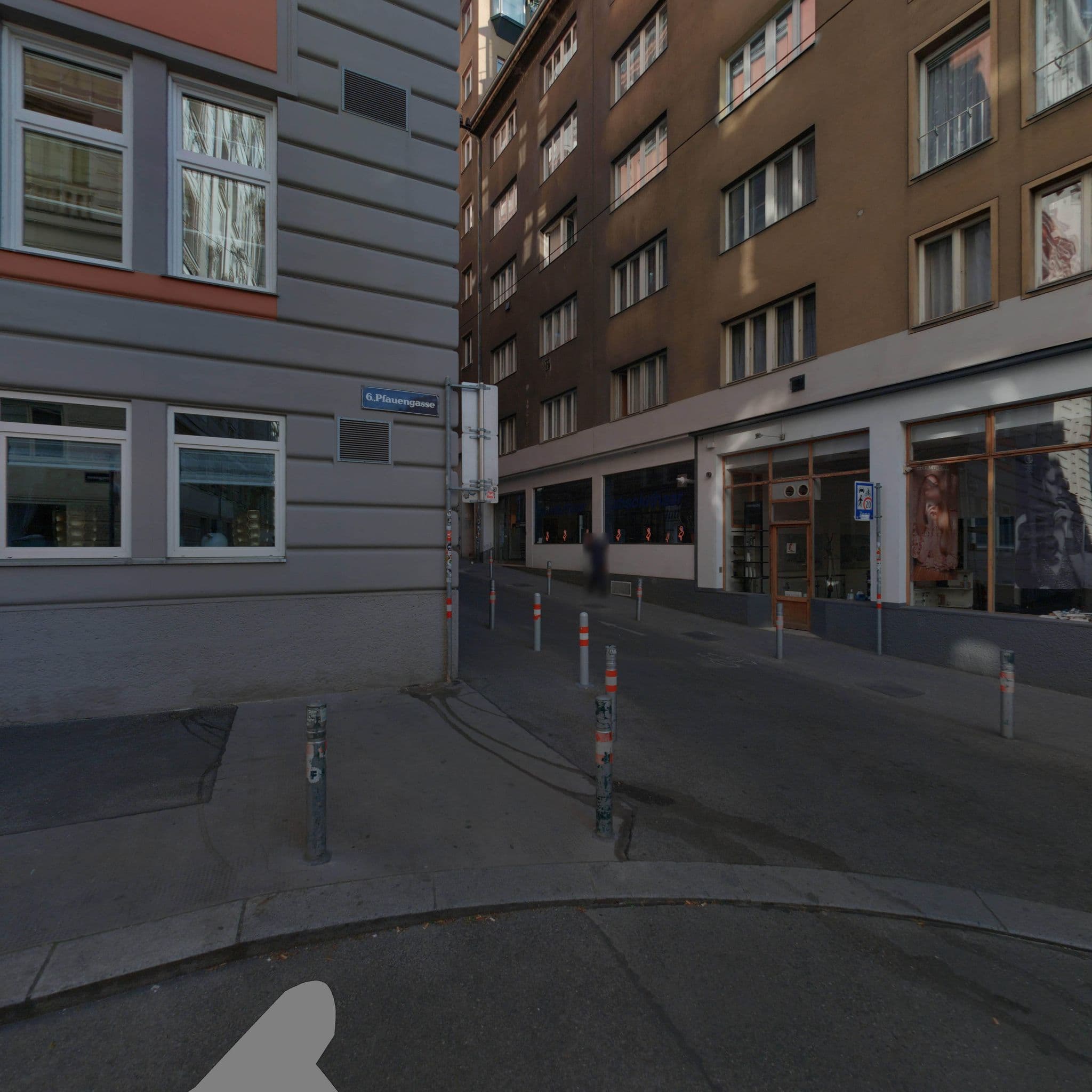 Street view near Tyrol, Mariahilf — © eliasgander (CC BY-SA · Mapillary)