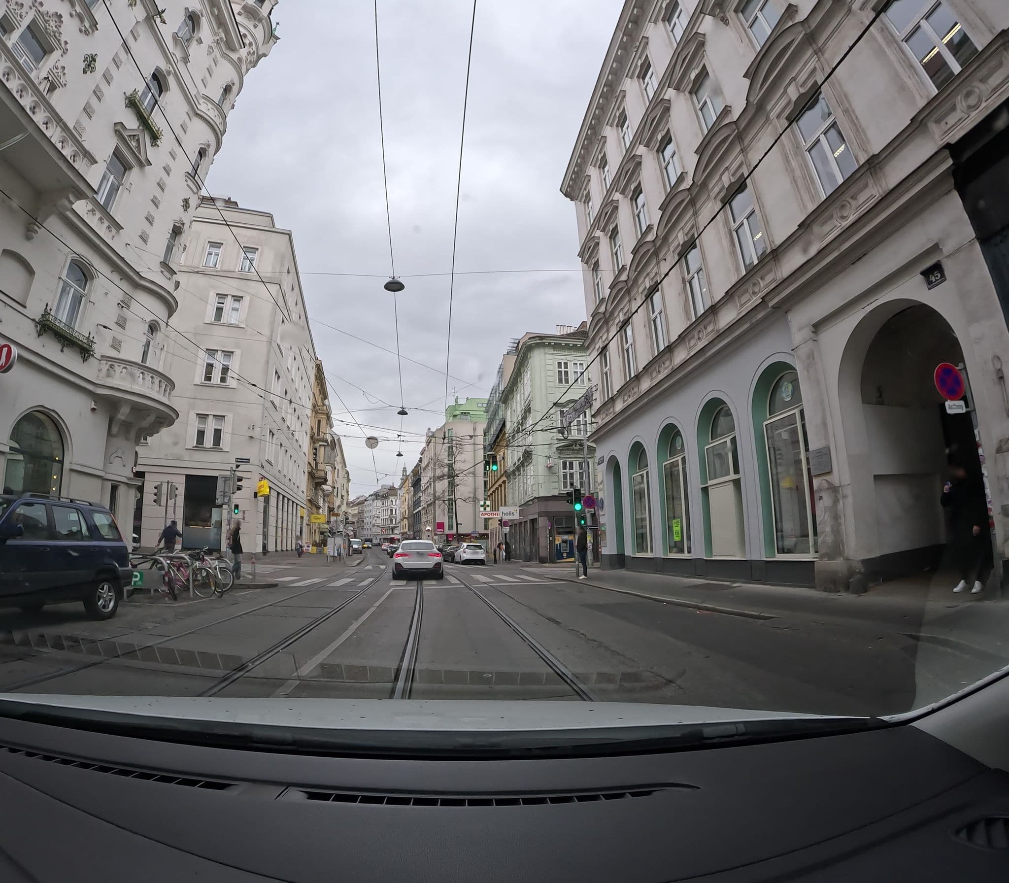 Street view near Arlow & Szewczuk, Neubau — © erias (CC BY-SA · Mapillary)