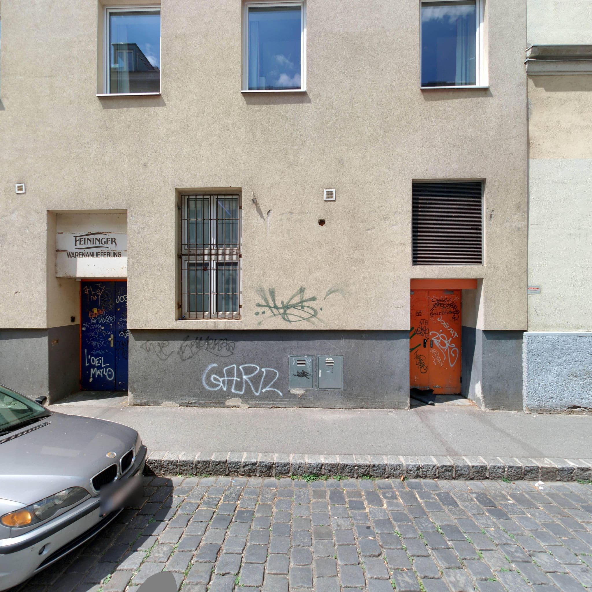 Street view near Wombat's City Hostel - The Lounge, Neubau — © eliasgander (CC BY-SA · Mapillary)