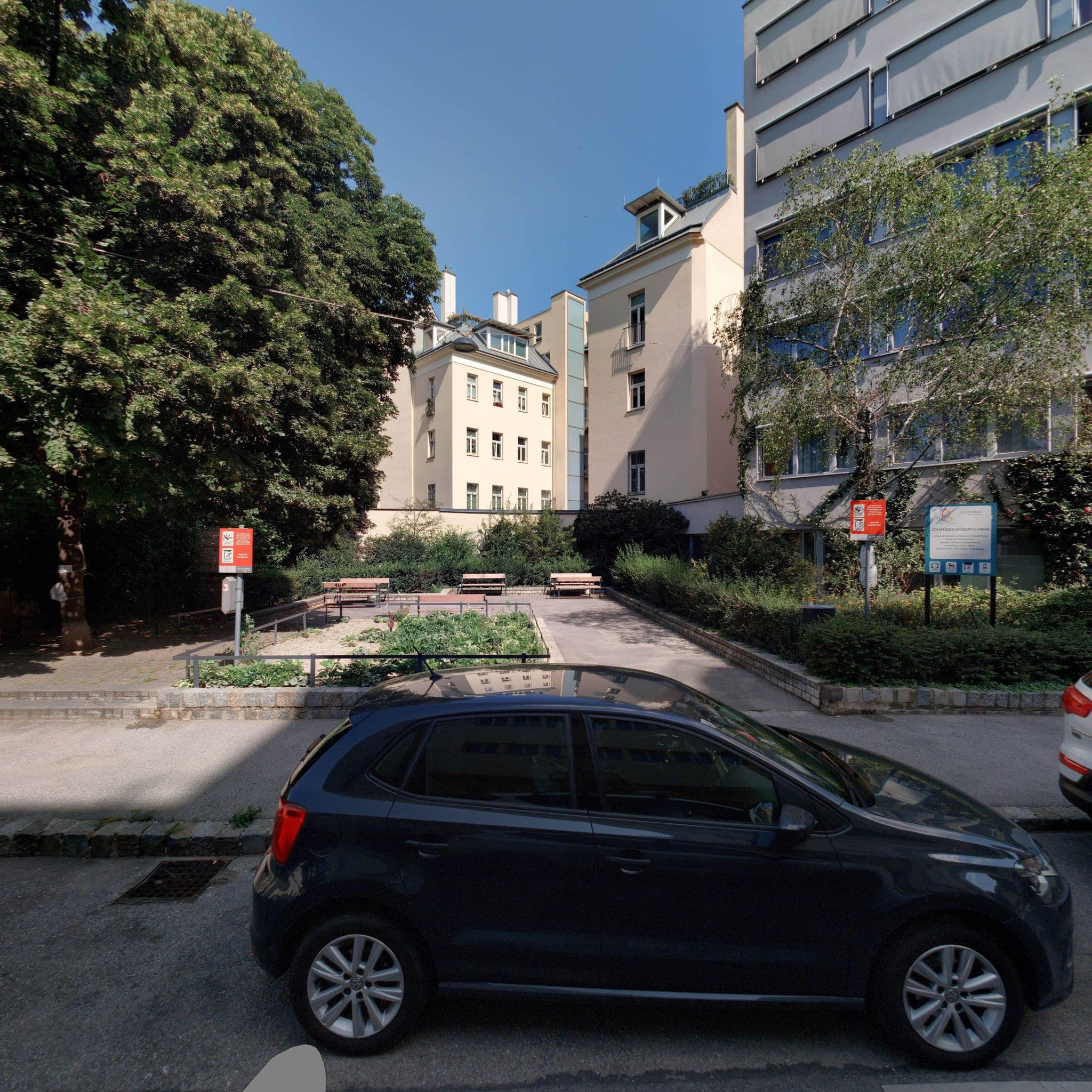 Street view near AllYouNeed Hotel Vienna4, Mariahilf — © eliasgander (CC BY-SA · Mapillary)