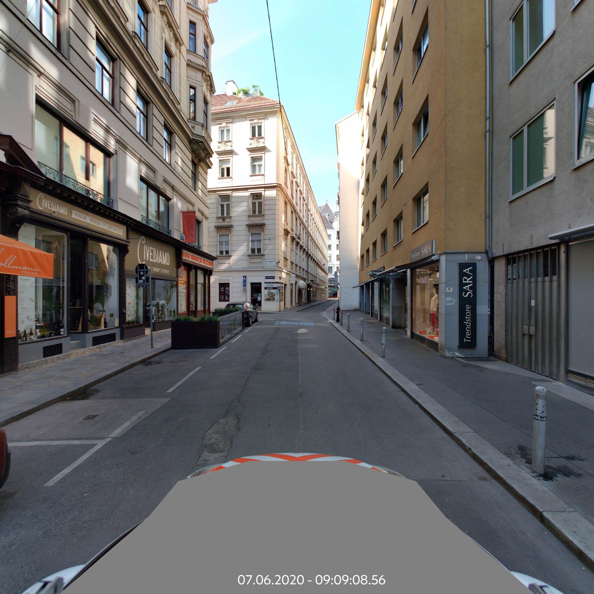 Street view near Hotel Hollmann Beletage, Vienna — © eliasgander (CC BY-SA · Mapillary)