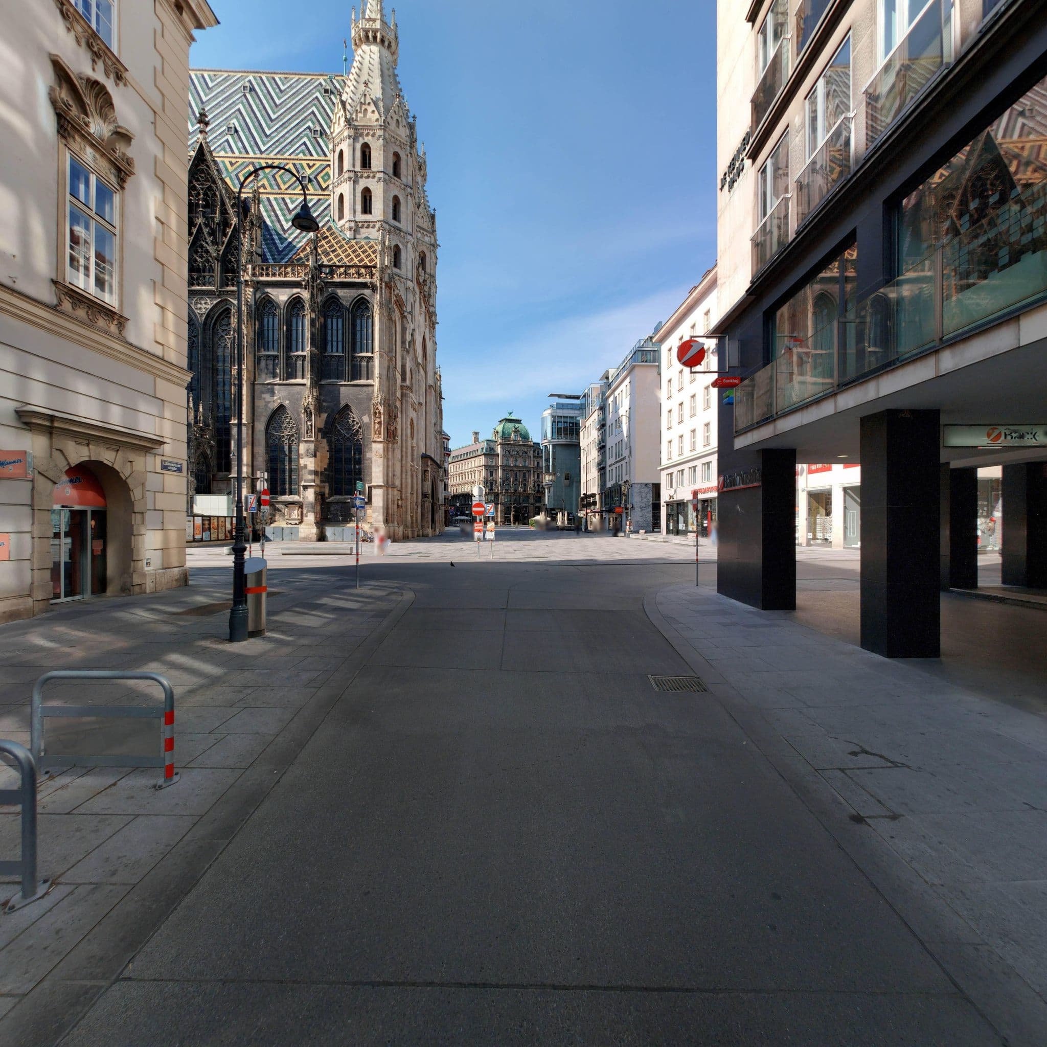 Street view near Apartment Pension Sacher, Vienna — © eliasgander (CC BY-SA · Mapillary)