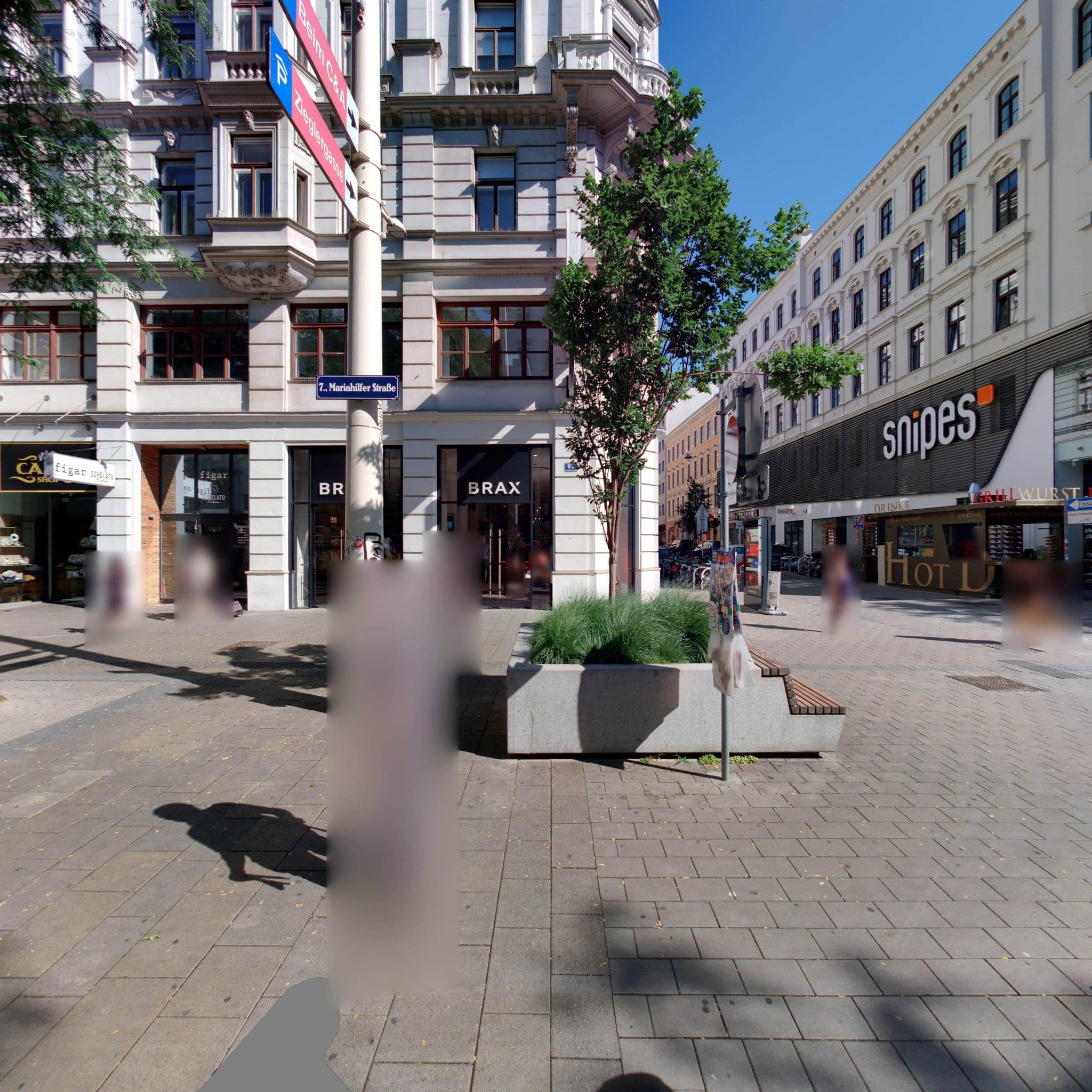 Street view near Modern Hotel Mariahilfer, Mariahilf — © eliasgander (CC BY-SA · Mapillary)