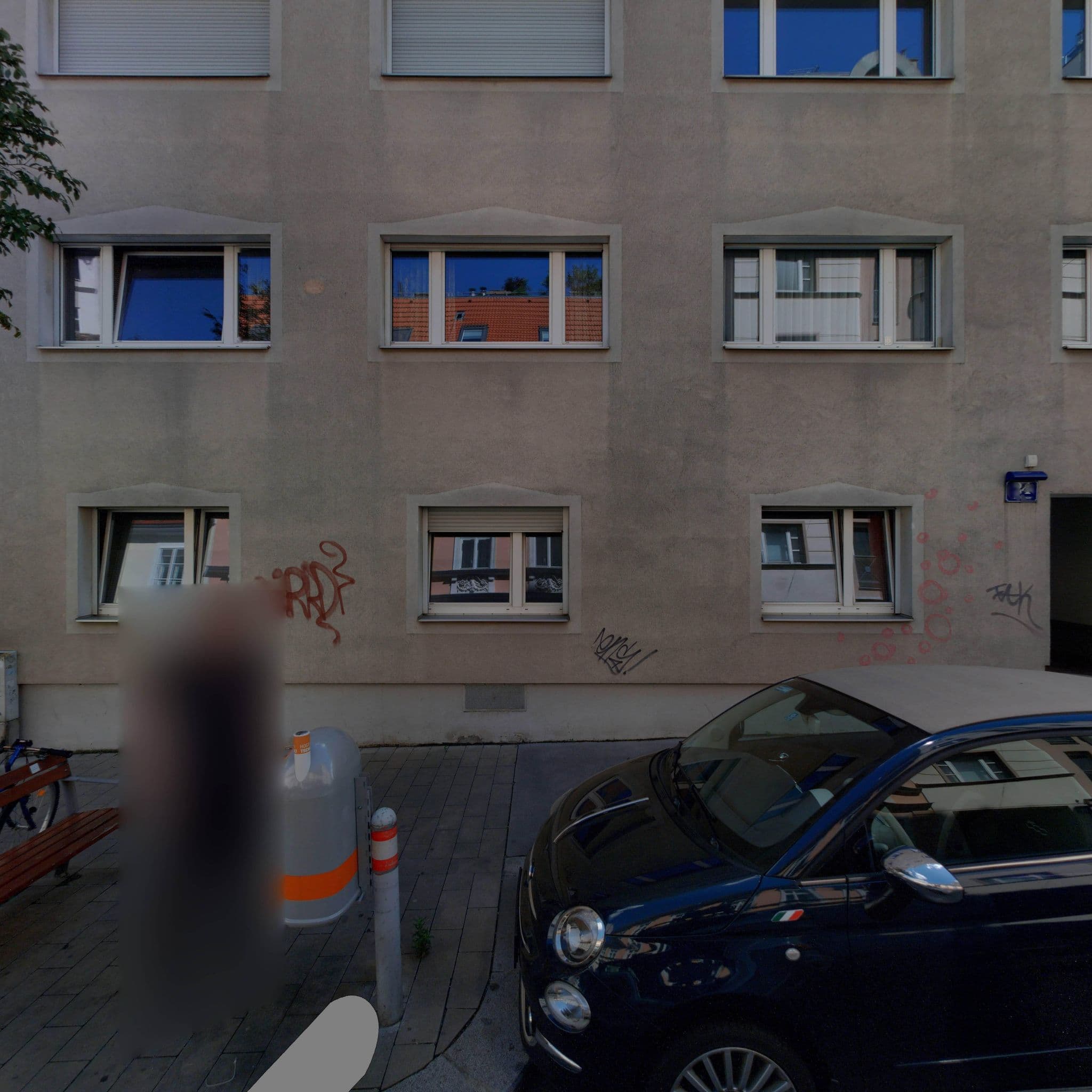 Street view near Tolle Lage - Perfect Location, Neubau — © eliasgander (CC BY-SA · Mapillary)