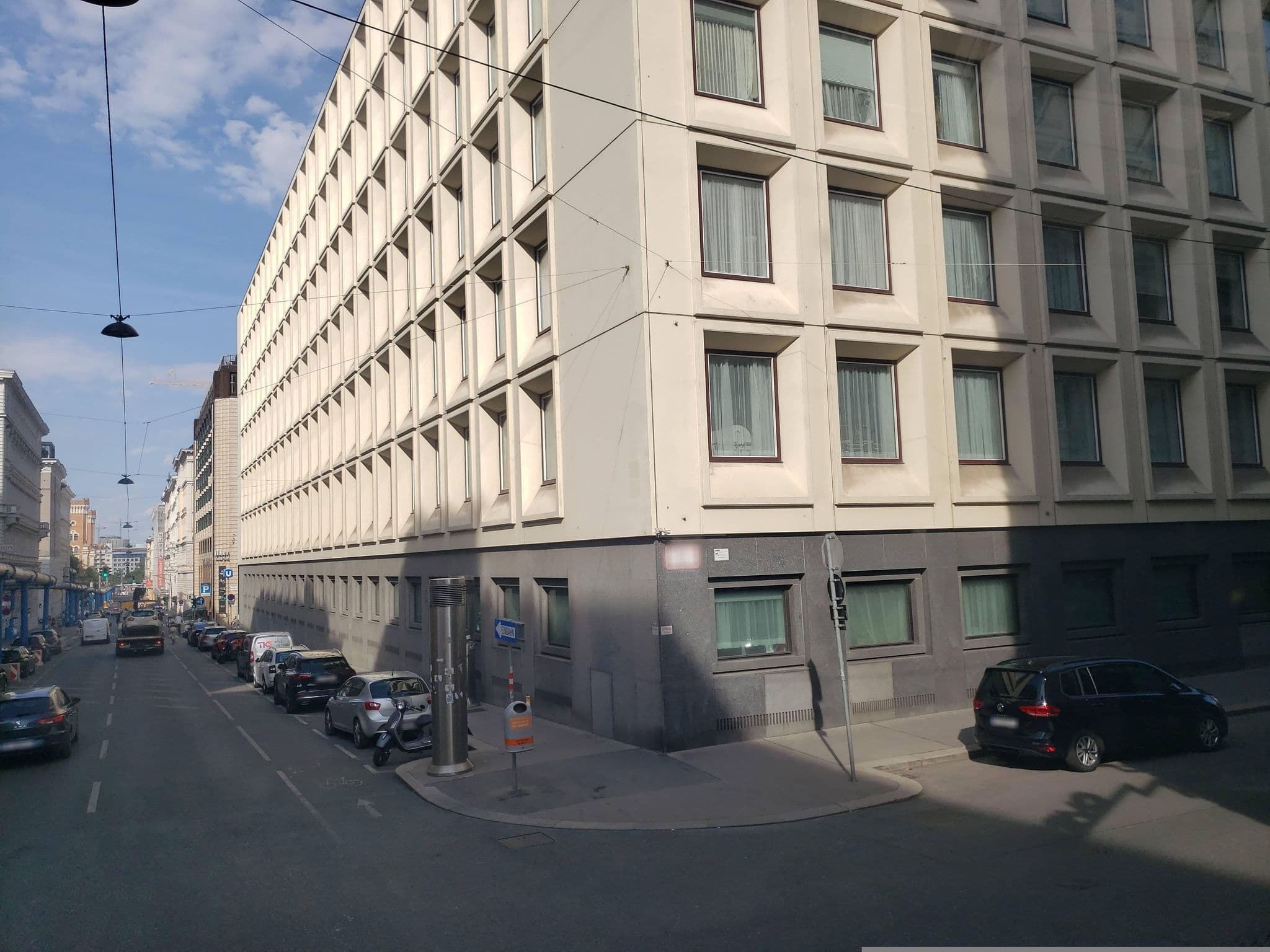 Street view near Infrastruktur Heilbad Sauerbrunn GmbH, Innere Stadt — © mapfool (CC BY-SA · Mapillary)