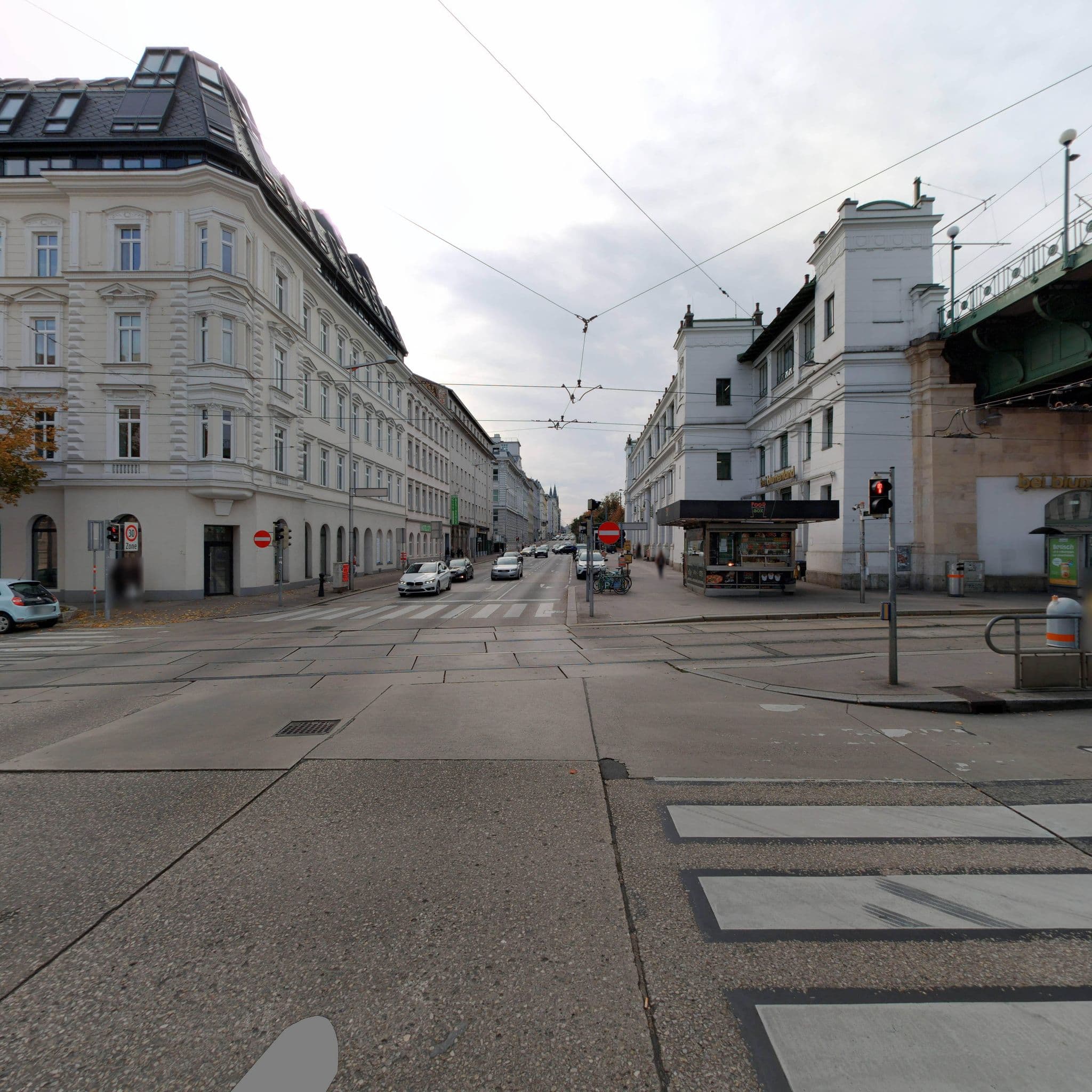 Street view near City Apartments Alserhof Vienna, Josefstadt — © eliasgander (CC BY-SA · Mapillary)