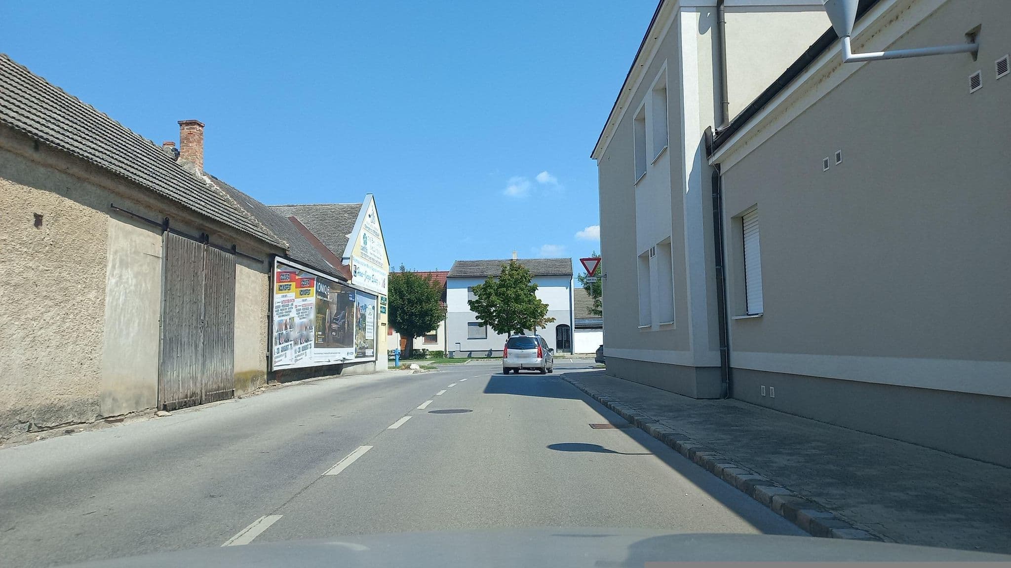 Street view near Pension Joseph Haydn, Podersdorf am See — © bordaben (CC BY-SA · Mapillary)