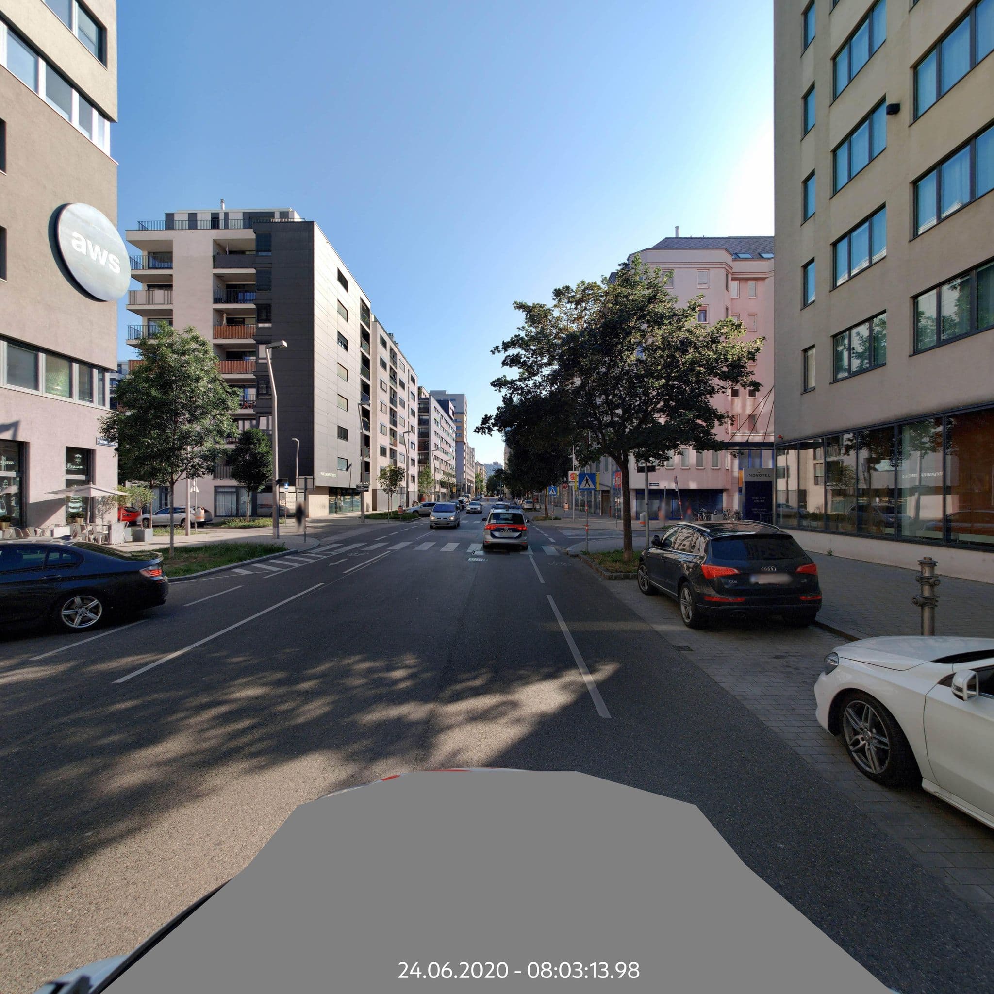 Street view near Accor Suite Hotel, Landstraße — © eliasgander (CC BY-SA · Mapillary)