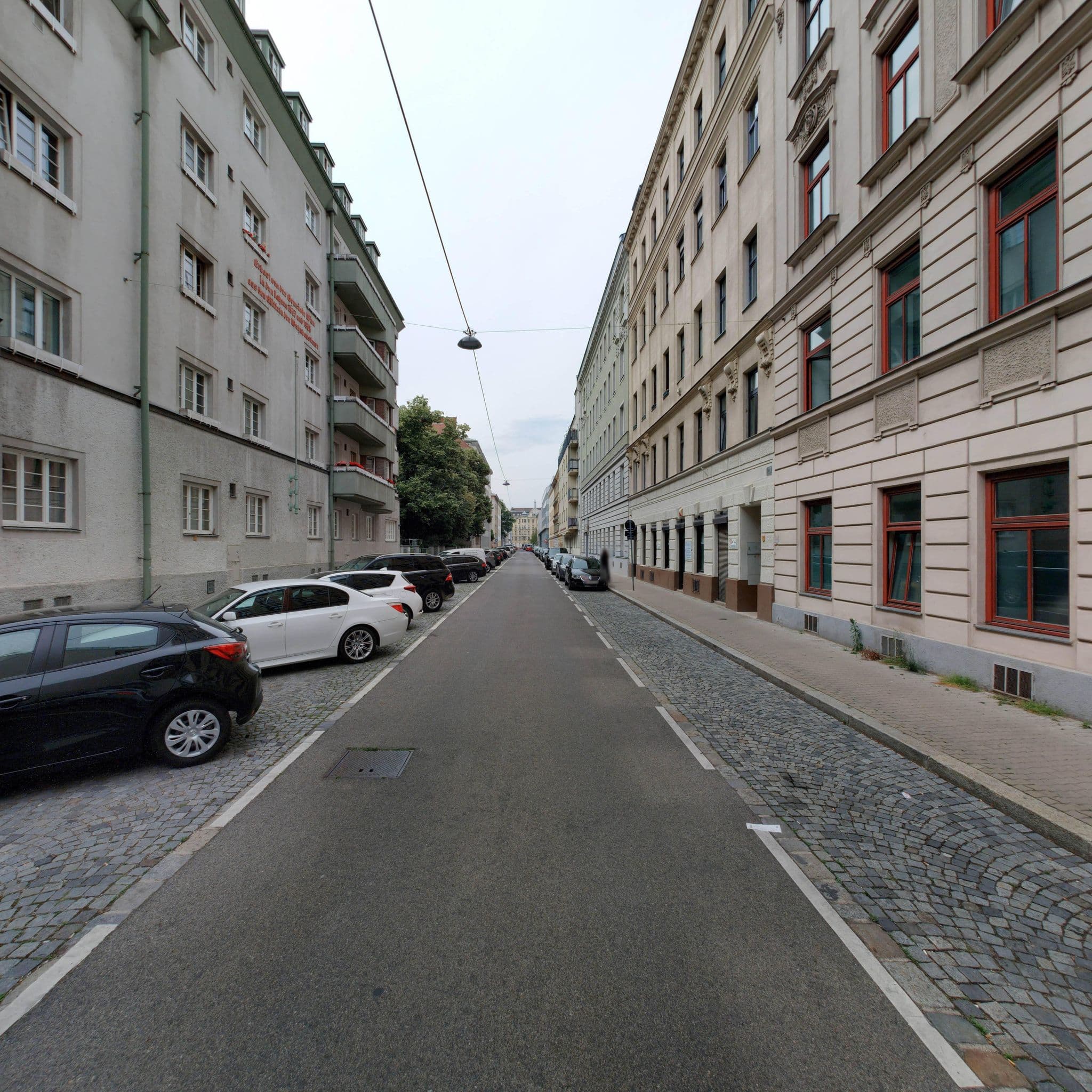 Street view near Vienna CityApartments 1030, Landstraße — © eliasgander (CC BY-SA · Mapillary)