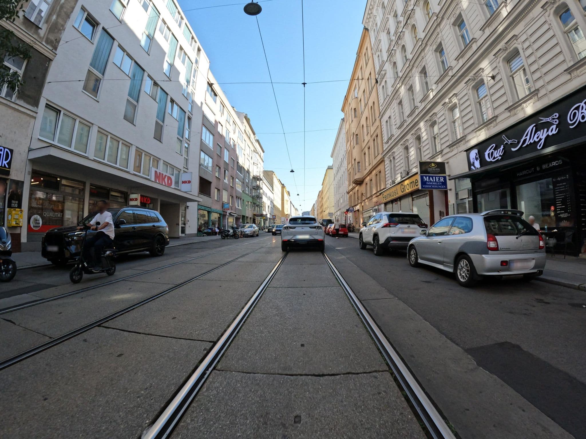 Street view near Akin Reisen, Landstraße — © erias (CC BY-SA · Mapillary)