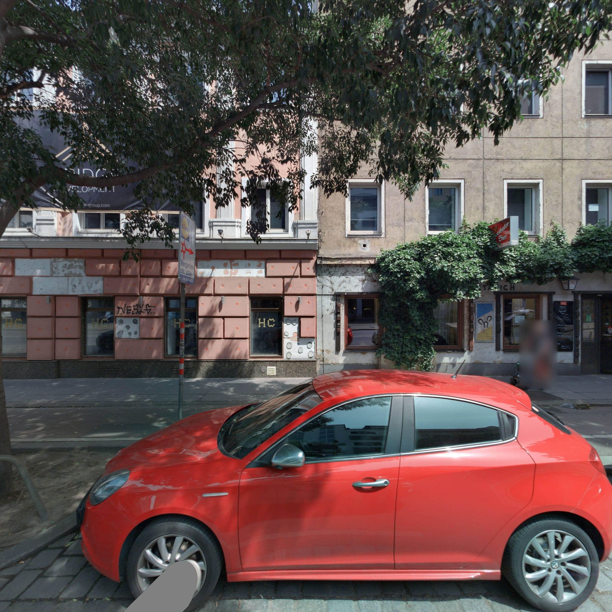 Street view near Novum Hotel Cristall Vienna, Landstraße — © eliasgander (CC BY-SA · Mapillary)