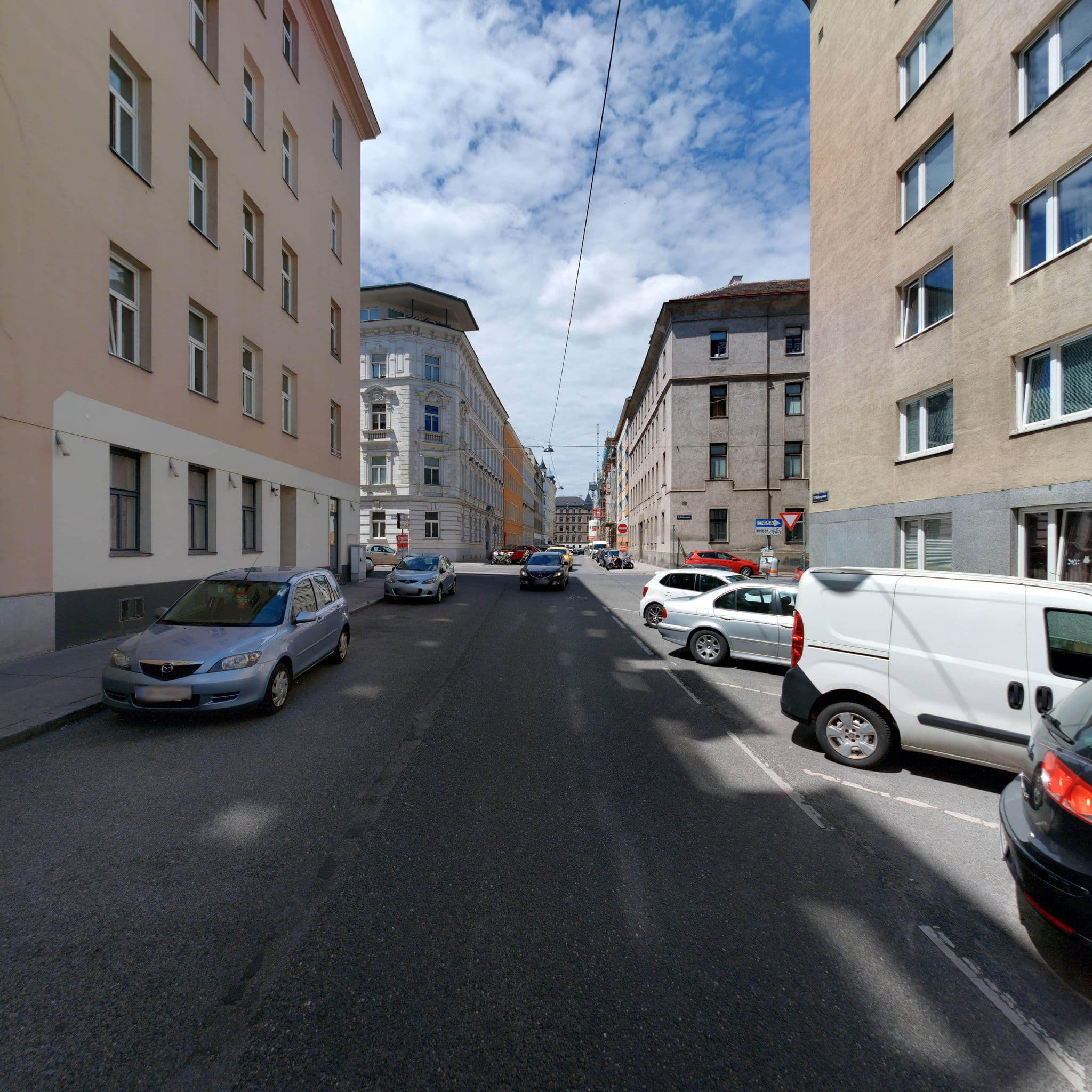 Street view near LOSMEN Appartement- Beherbergungs GmbH, Landstraße — © eliasgander (CC BY-SA · Mapillary)