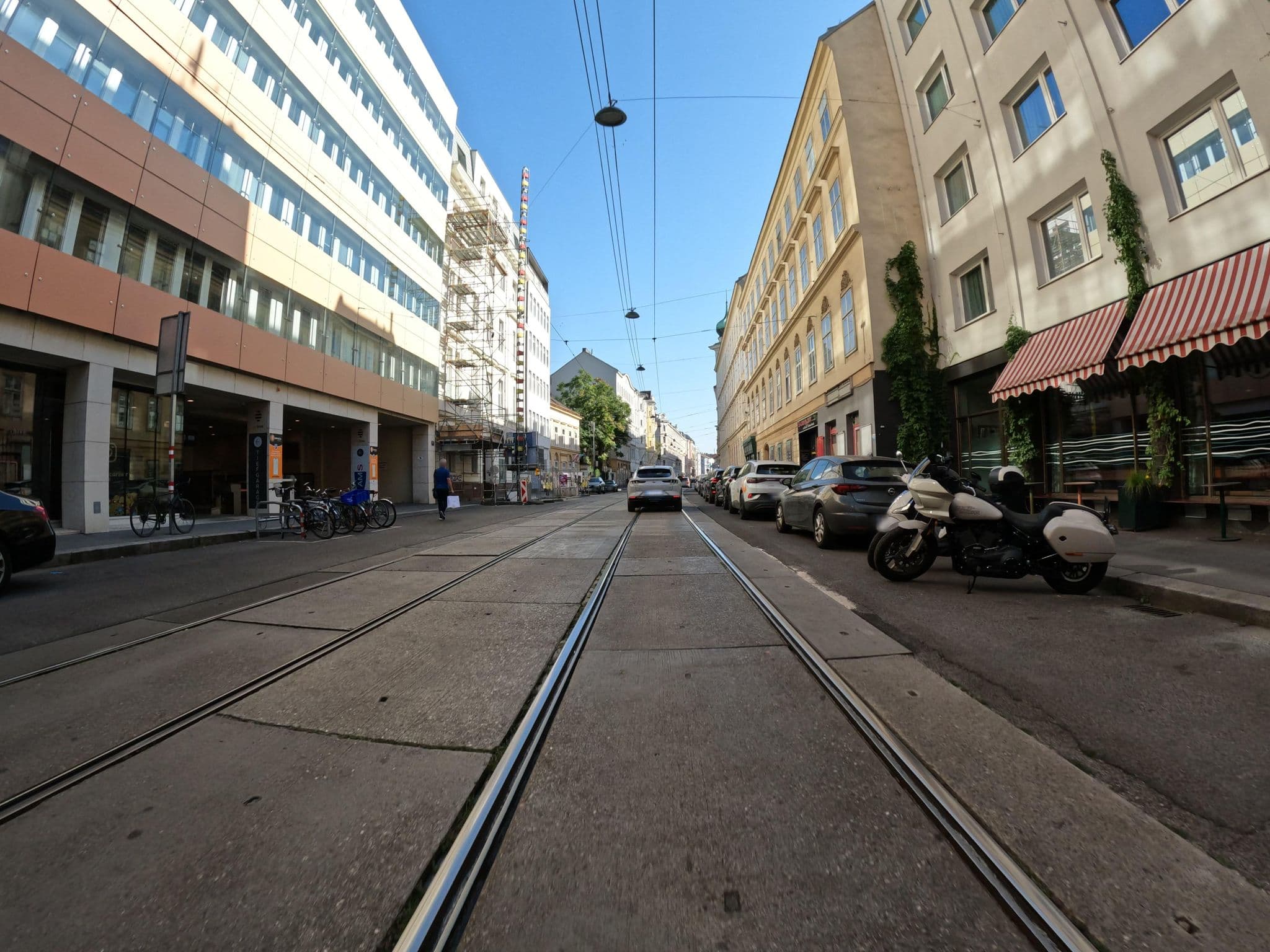 Street view near Stephanshaus, Landstraße — © erias (CC BY-SA · Mapillary)