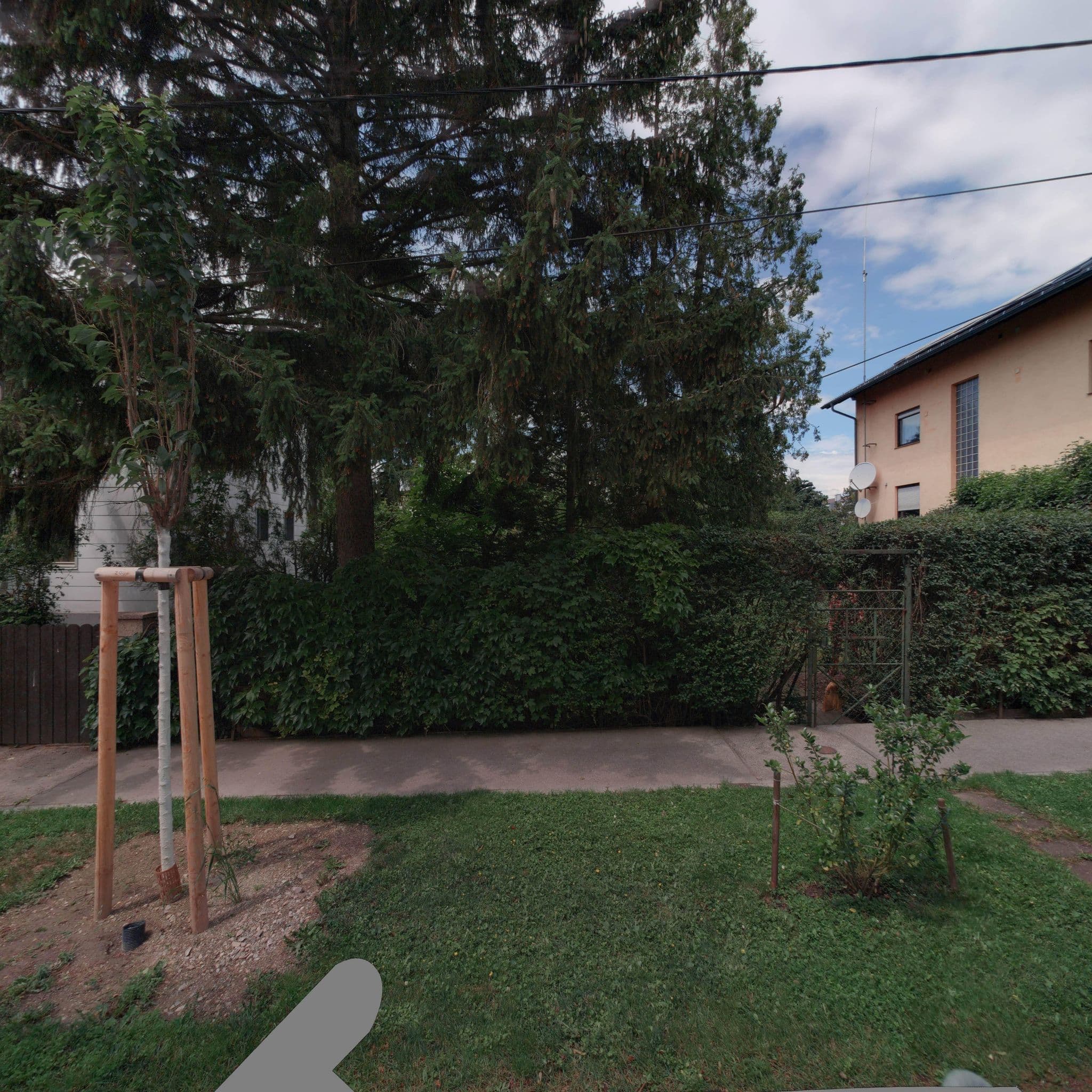 Street view near Pension Ribisch, Favoriten — © eliasgander (CC BY-SA · Mapillary)