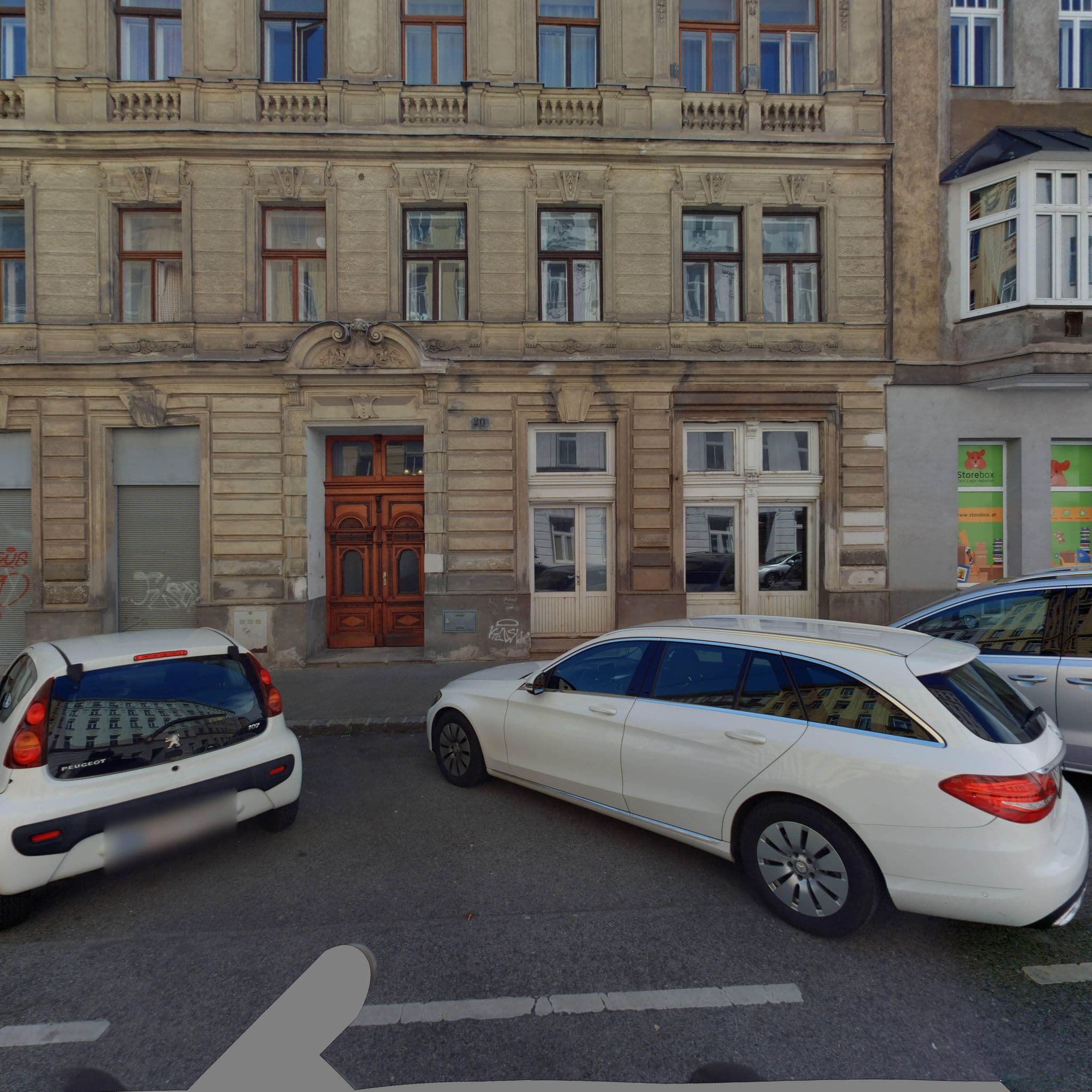 Street view near Jugendwohnhaus Kölblgasse, Landstraße — © eliasgander (CC BY-SA · Mapillary)