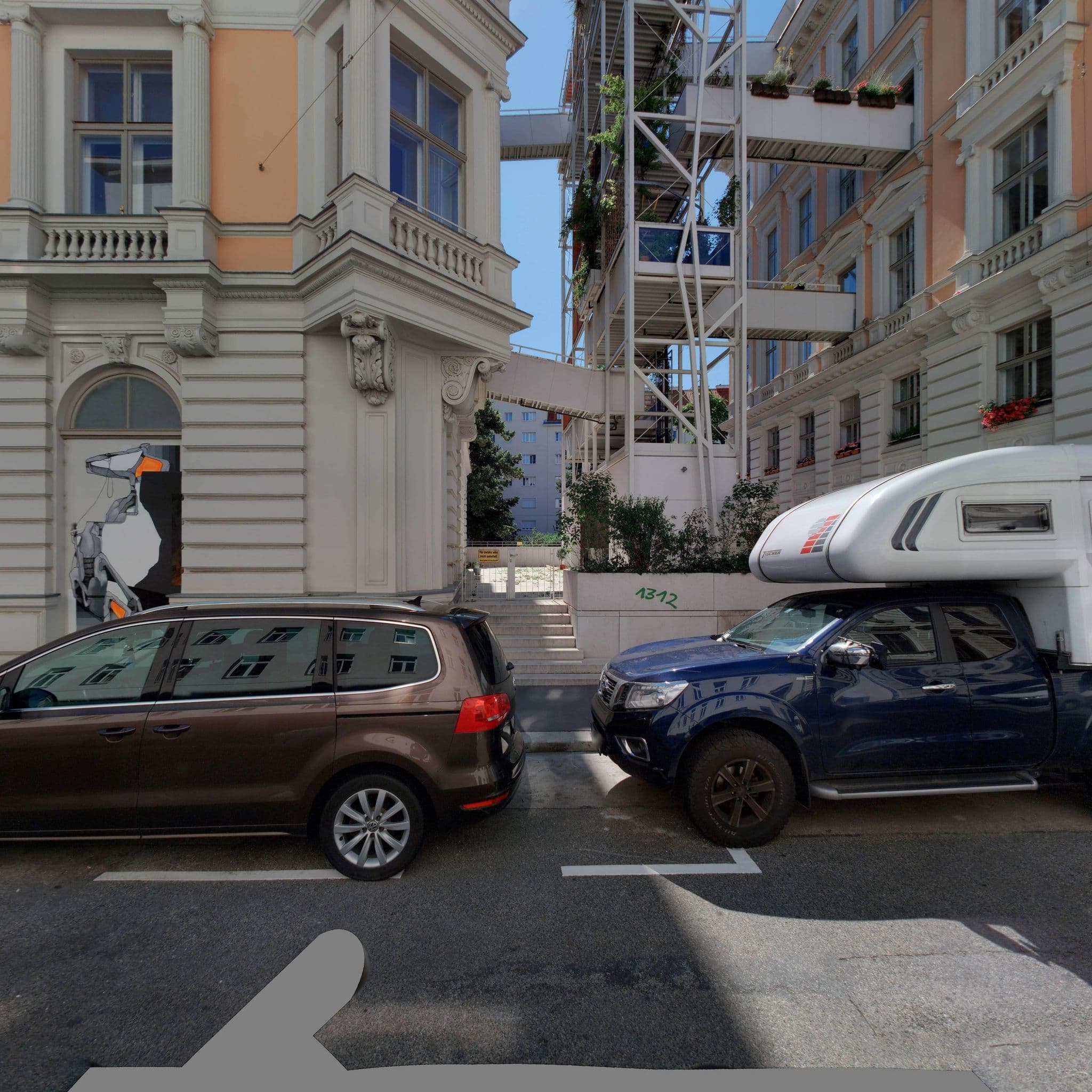 Street view near Hotel Angerer-Hof, Innere Stadt — © eliasgander (CC BY-SA · Mapillary)