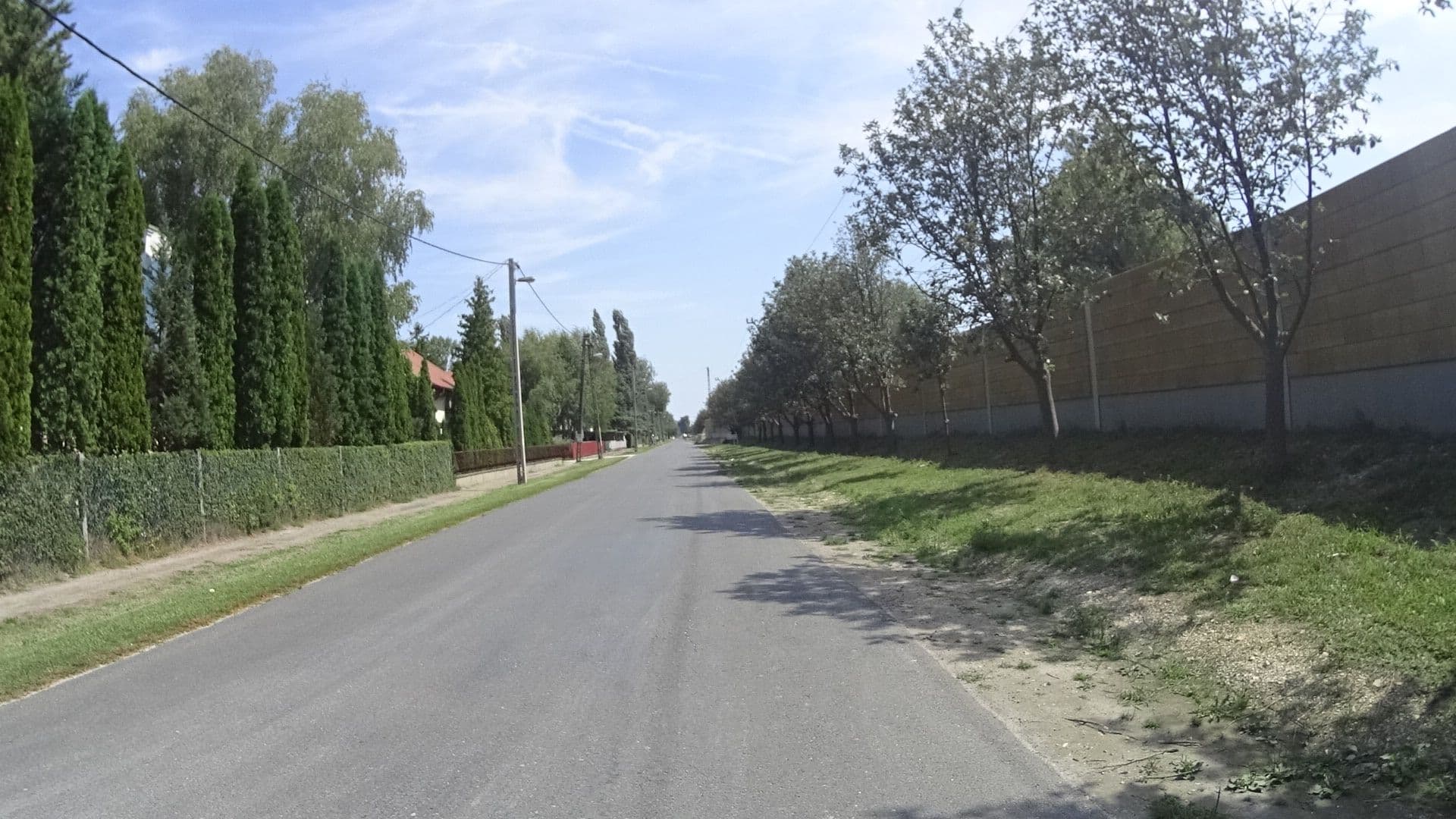 Street view near Balassa Nyaralóház Balatonfenyves, Balatonfenyves — © ramap (CC BY-SA · Mapillary)