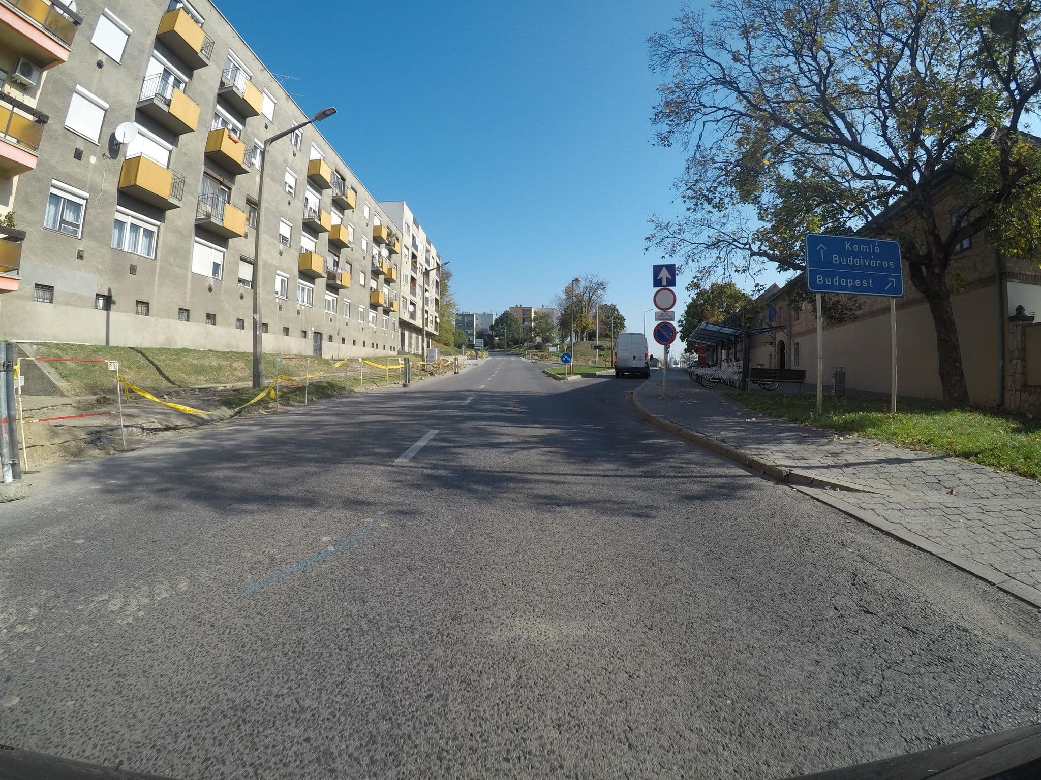 Street view near Hotel Mona Lisa, Pécs — © chrisbeddow (CC BY-SA · Mapillary)