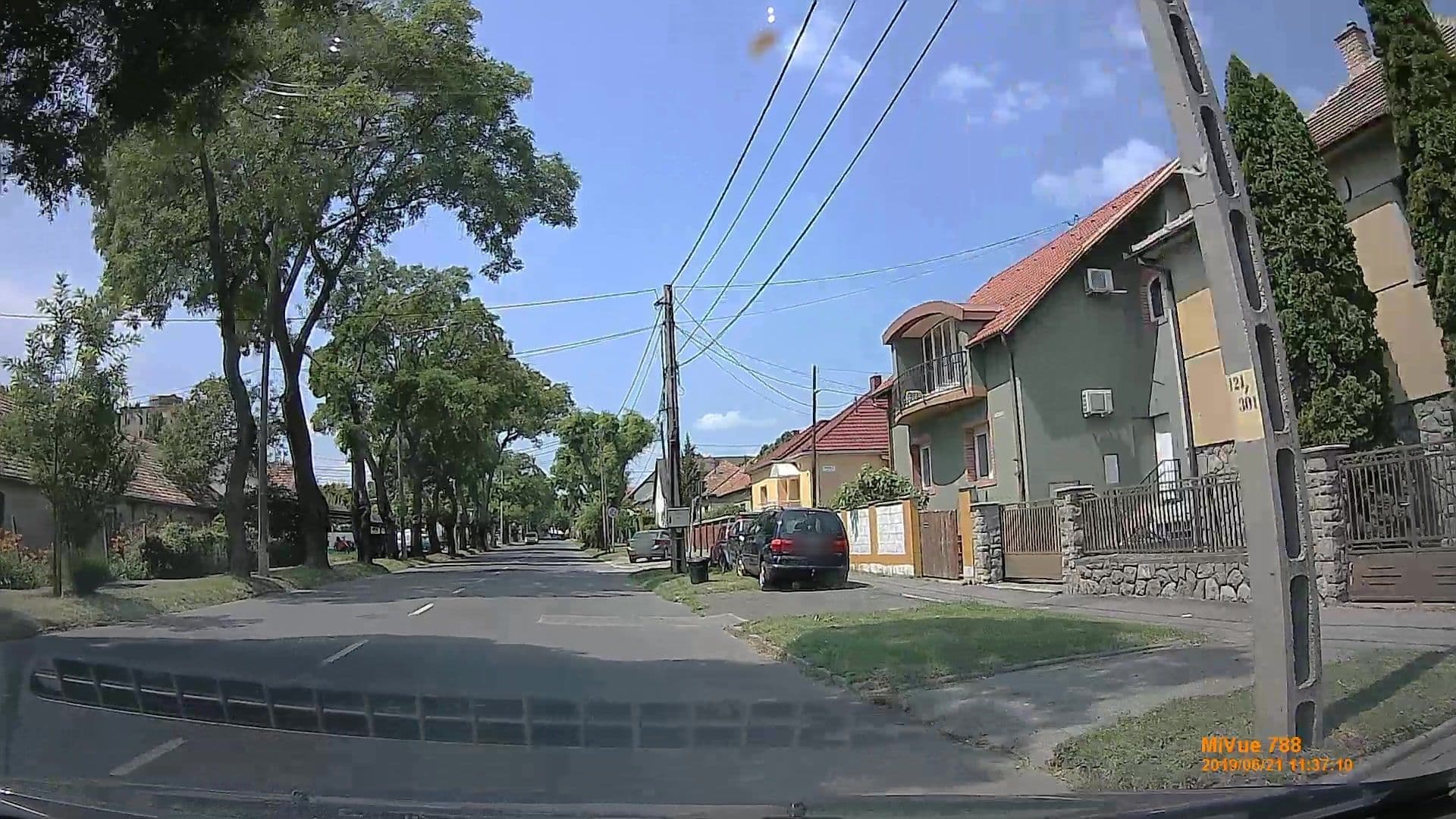Street view near Universtreet Apartman, Pécs — © geox123 (CC BY-SA · Mapillary)