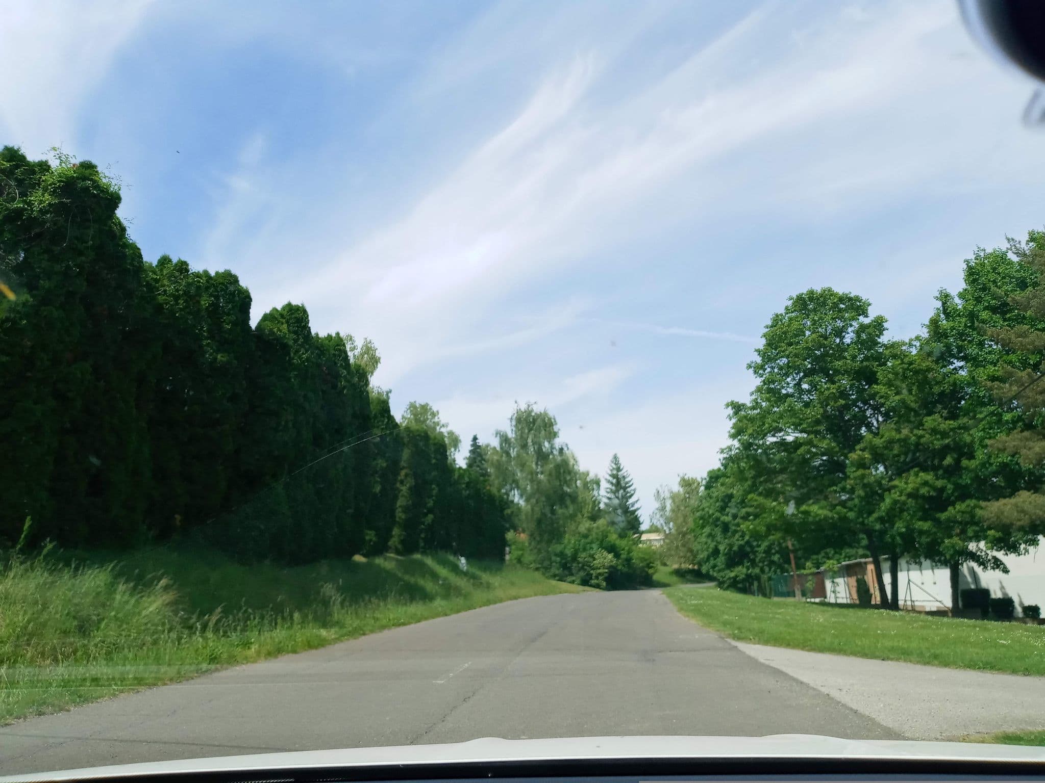 Street view near Sirály Apartmanház Orfû, Pécs — © magyarsi (CC BY-SA · Mapillary)
