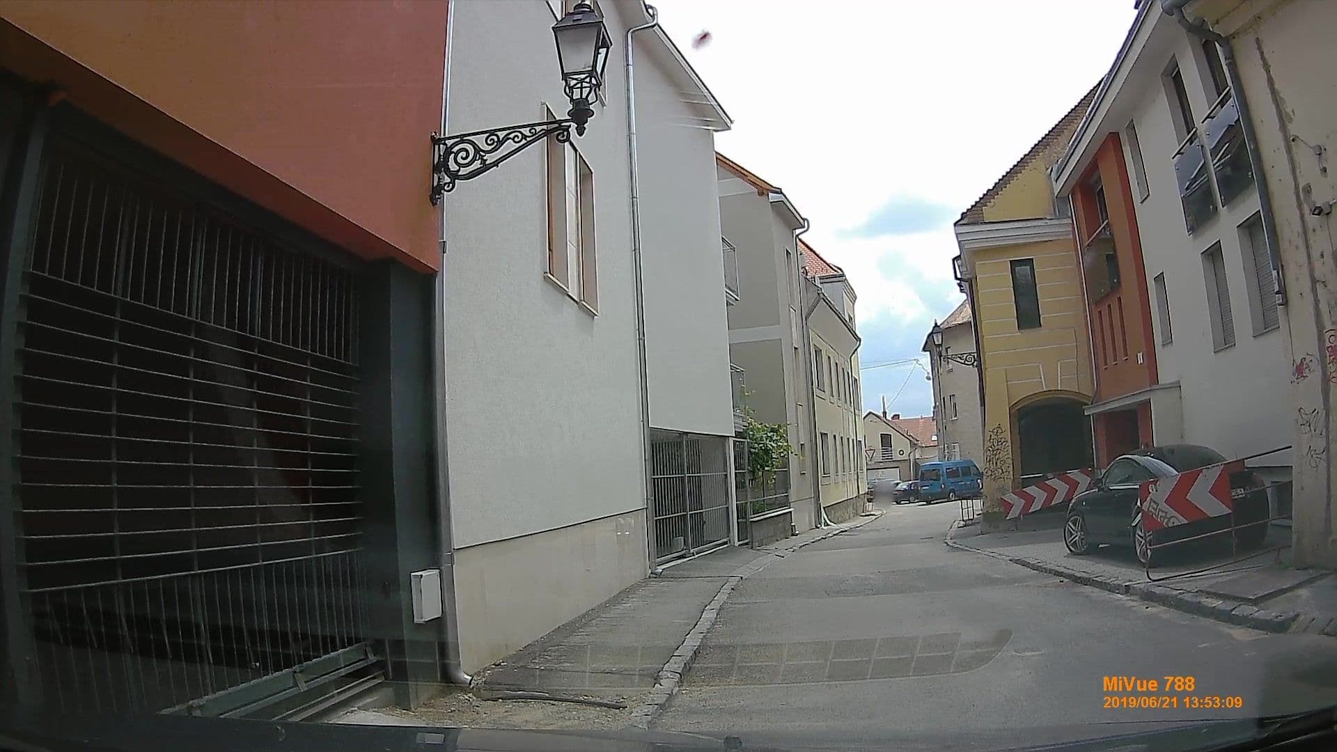 Street view near Piacsek Apartmanház, Pécs — © geox123 (CC BY-SA · Mapillary)