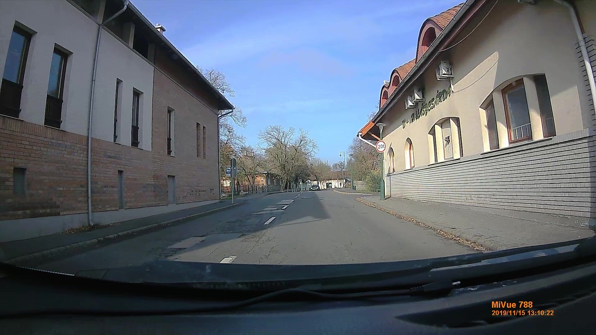 Street view near Nefelejcs Apartman, Gyula — © geox123 (CC BY-SA · Mapillary)
