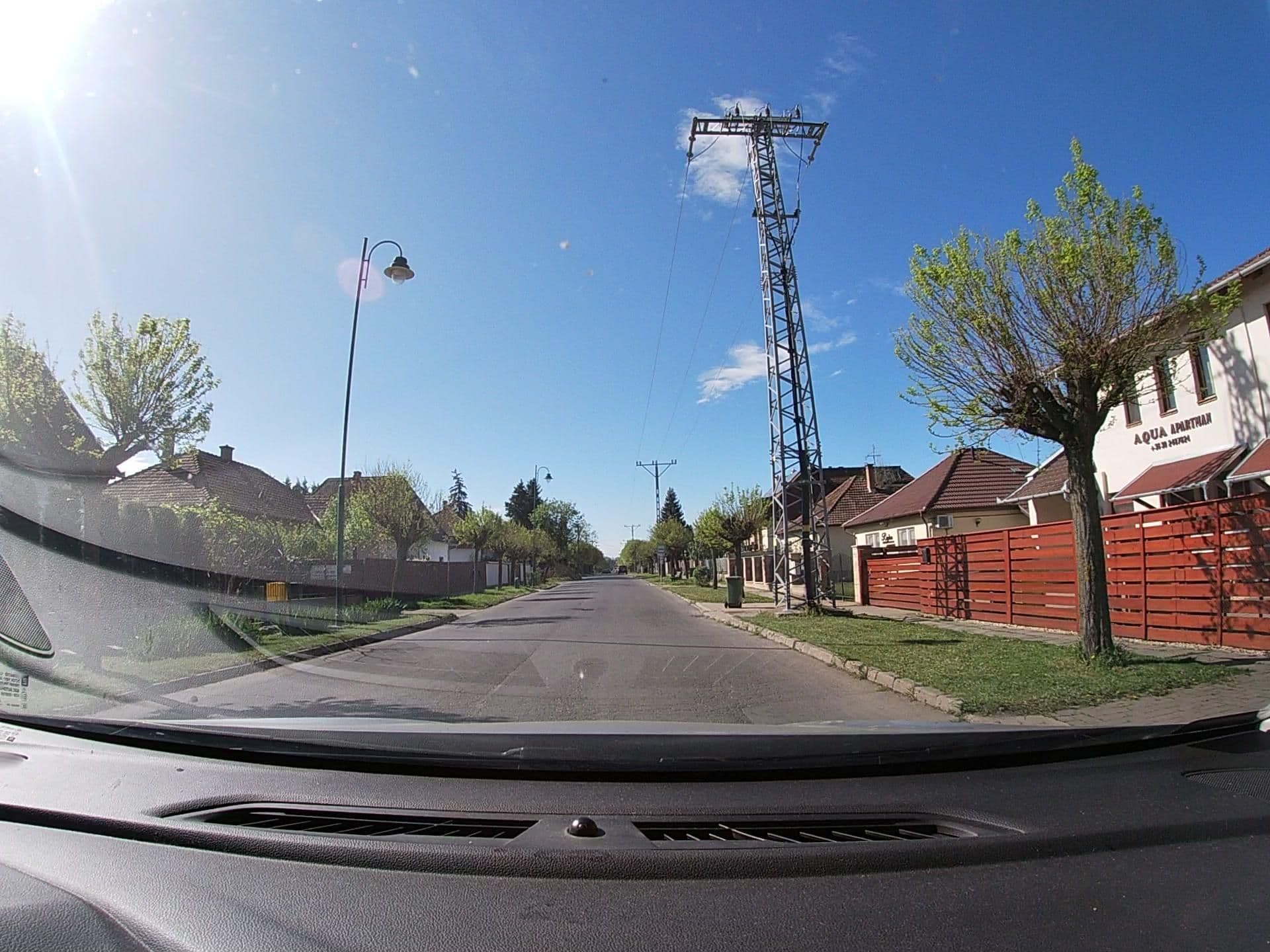 Street view near Hídfő Apartman-Nyugalom Szigetei, Gyula — © vst (CC BY-SA · Mapillary)