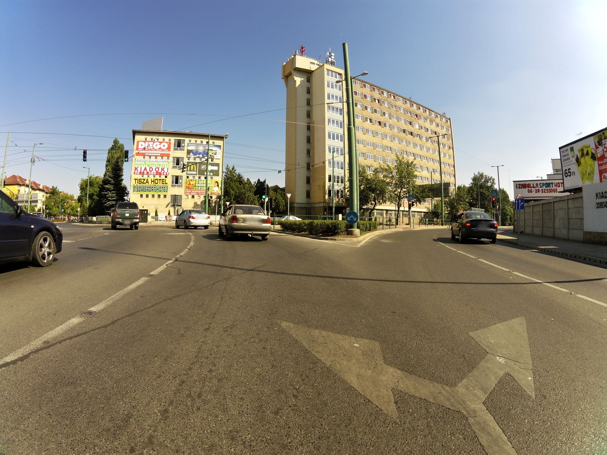 Street view near Izabella Sport Hotel, Szeged — © jlevente (CC BY-SA · Mapillary)