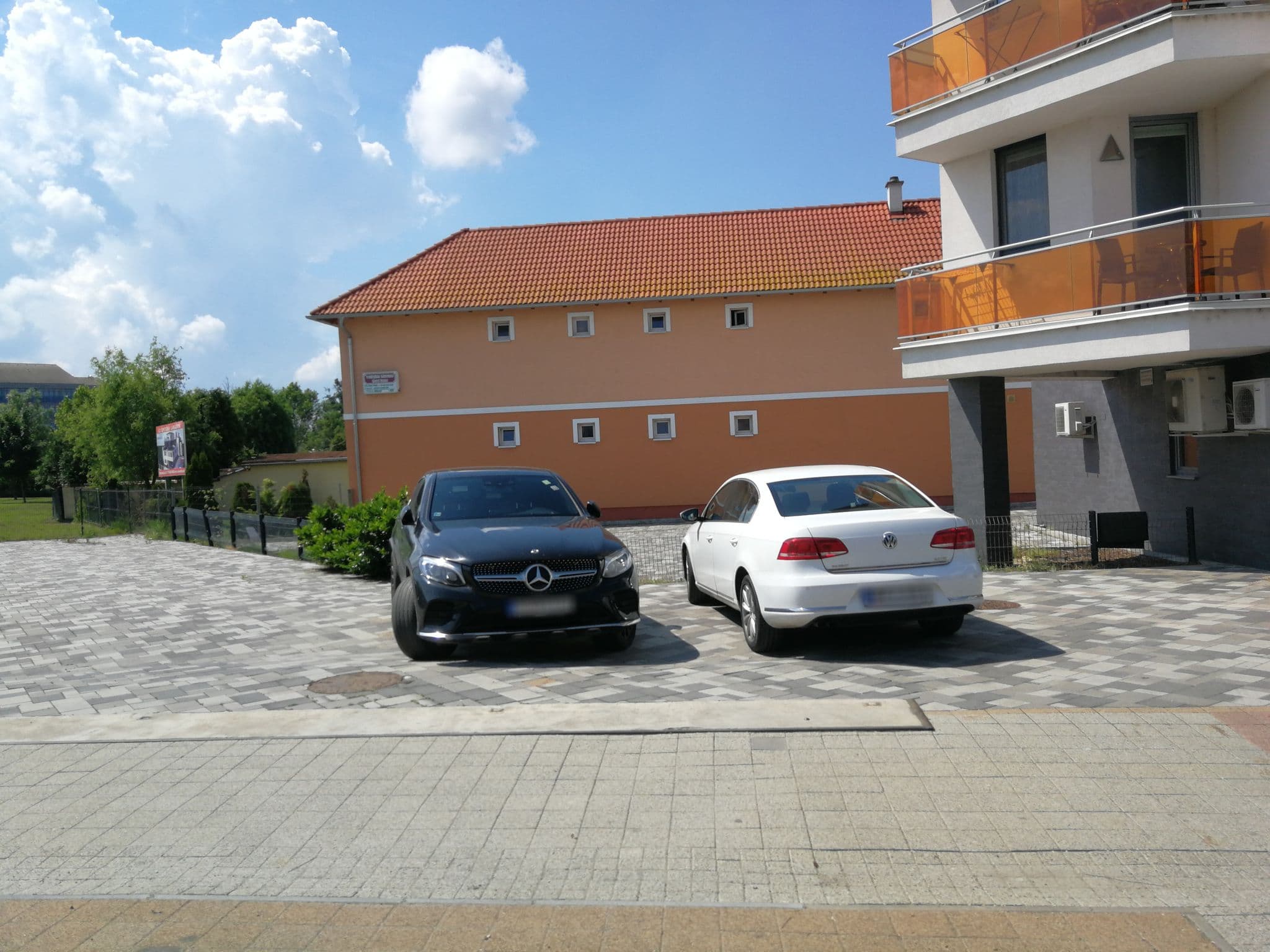 Street view near Lábas-Ház Apartmanok 1, Sárvár — © lihalla (CC BY-SA · Mapillary)