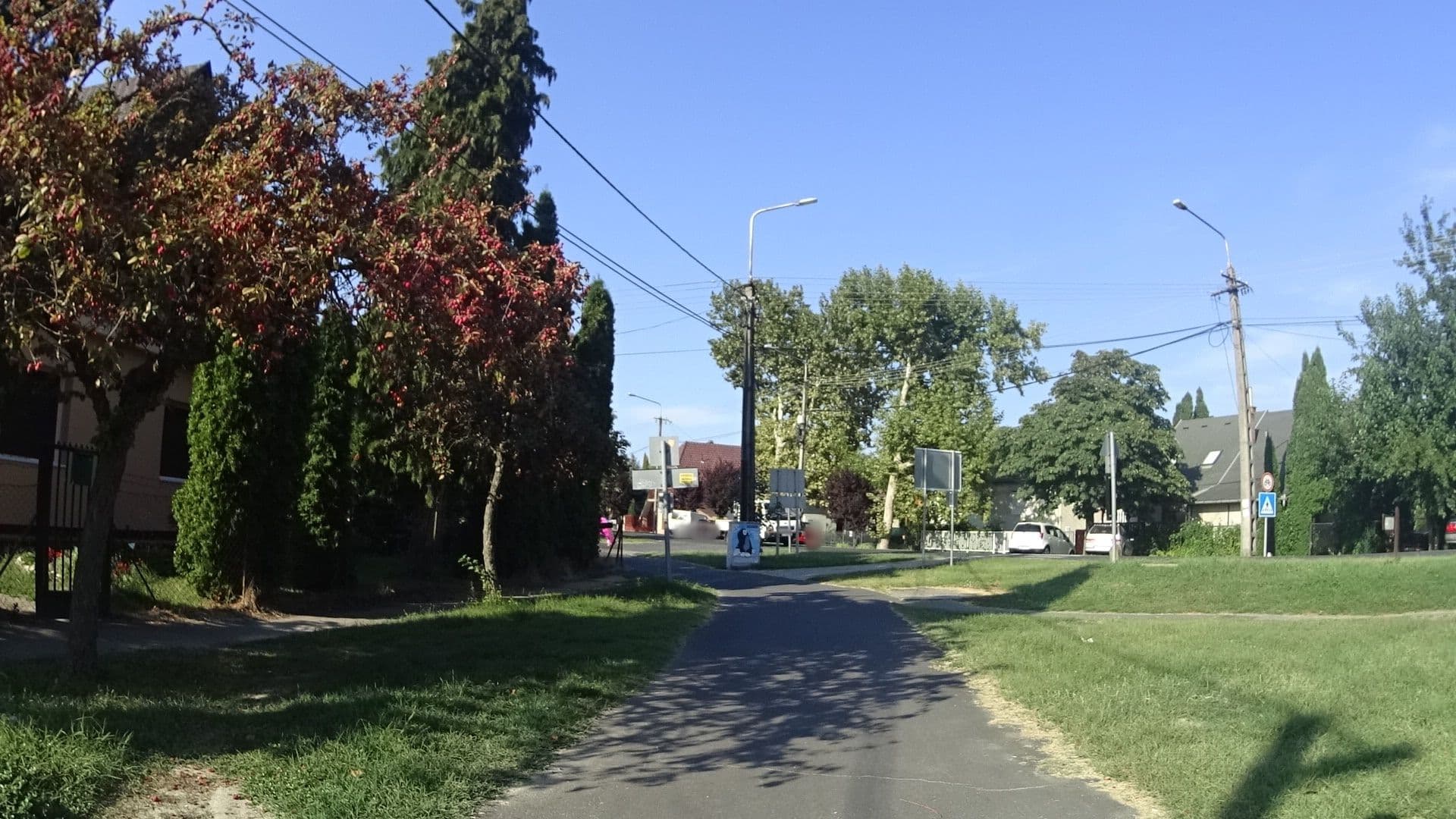 Street view near Móricz Zsigmond Út 1 Szántod, Balatonföldvár — © ramap (CC BY-SA · Mapillary)