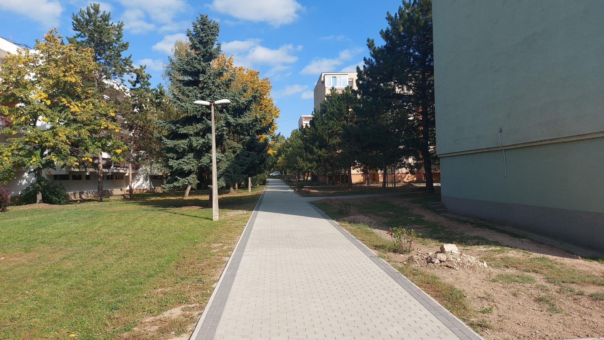 Street view near Hotel AKADEMIA, Balatonfüred — © vasony (CC BY-SA · Mapillary)