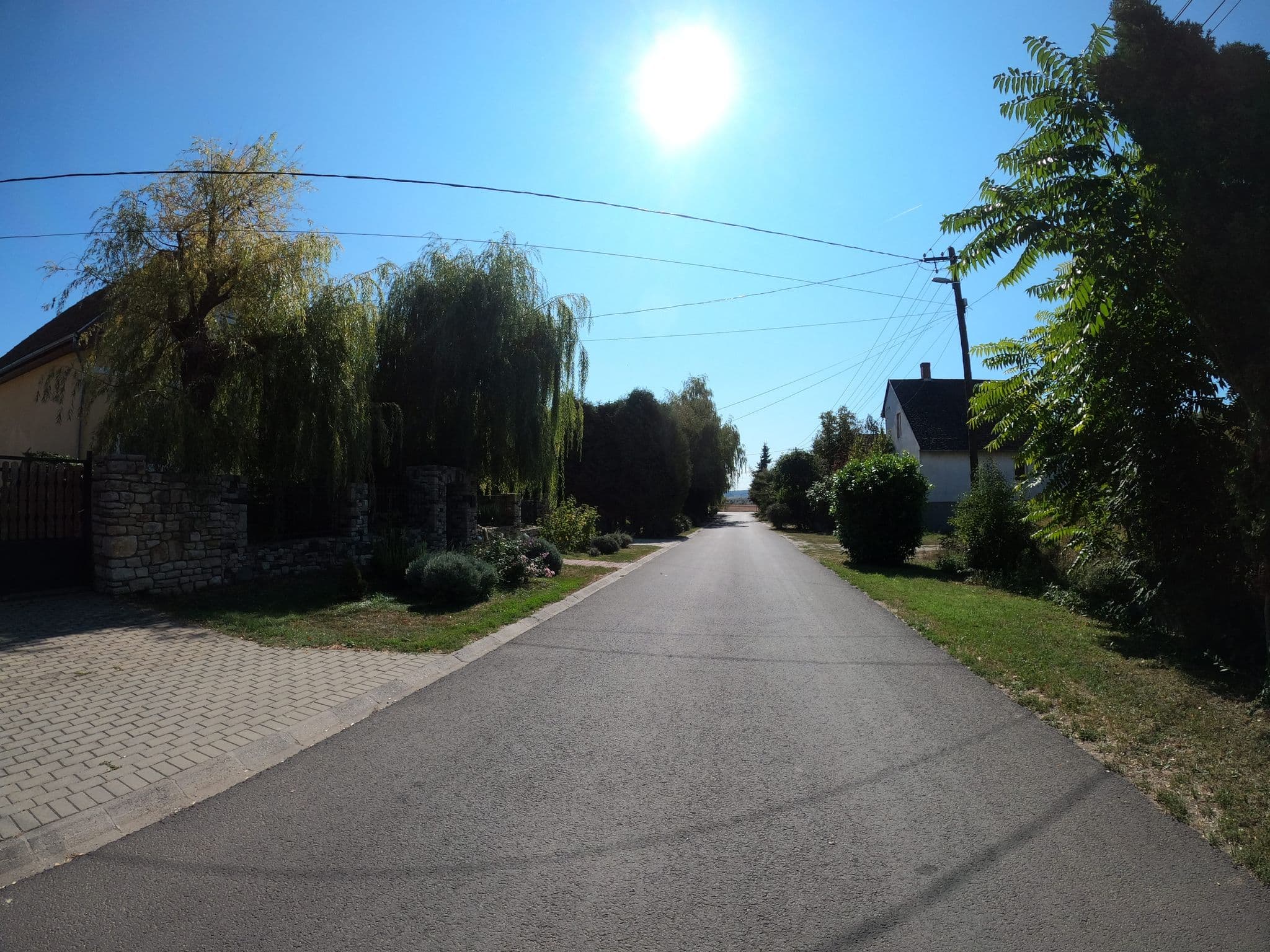 Street view near Orsi Fogadó, Révfülöp — © knusprig (CC BY-SA · Mapillary)
