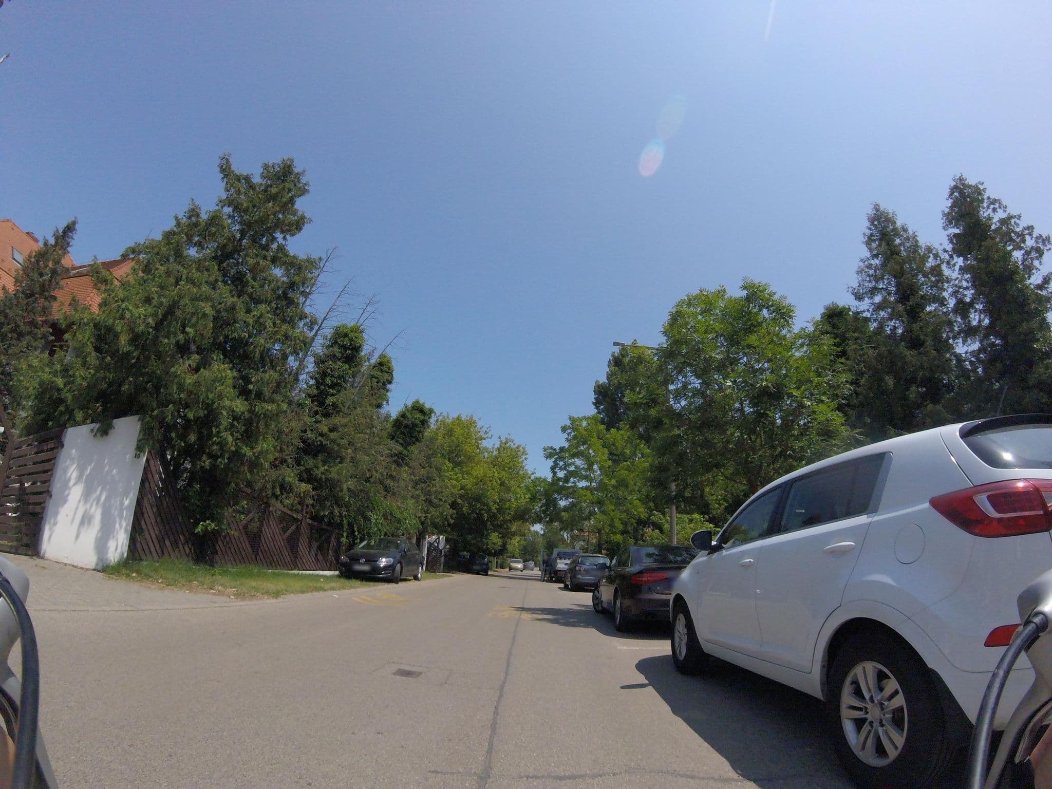 Street view near malév üdülő, Balatonlelle — © goprohero (CC BY-SA · Mapillary)