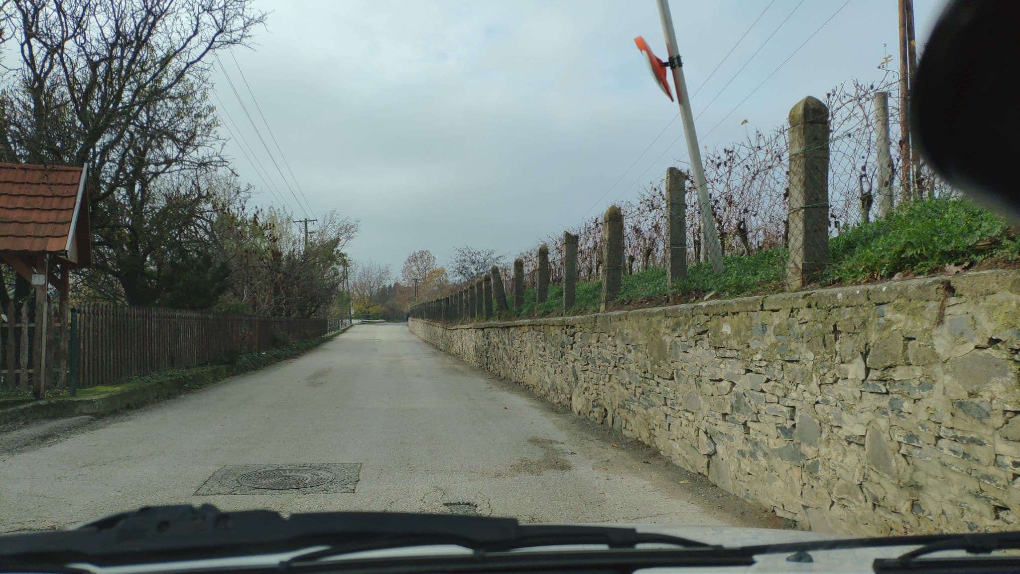 Street view near Leitner Apartments, Badacsonytomaj — © rbader (CC BY-SA · Mapillary)