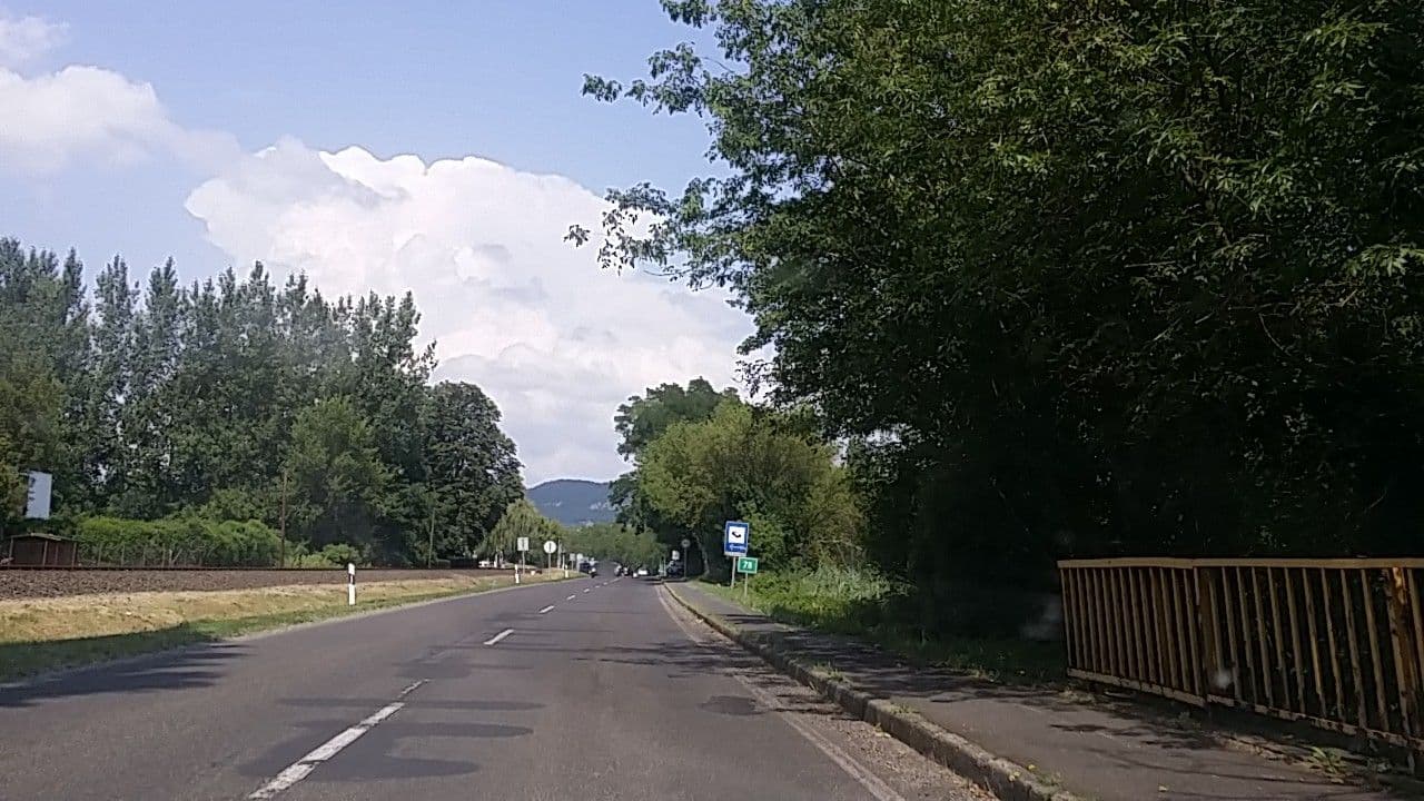 Street view near Midi Tourist, Badacsonytomaj — © utvonalfelmeresek (CC BY-SA · Mapillary)