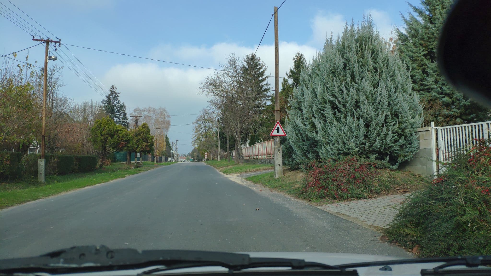 Street view near Balina Apartman, Badacsonytomaj — © rbader (CC BY-SA · Mapillary)