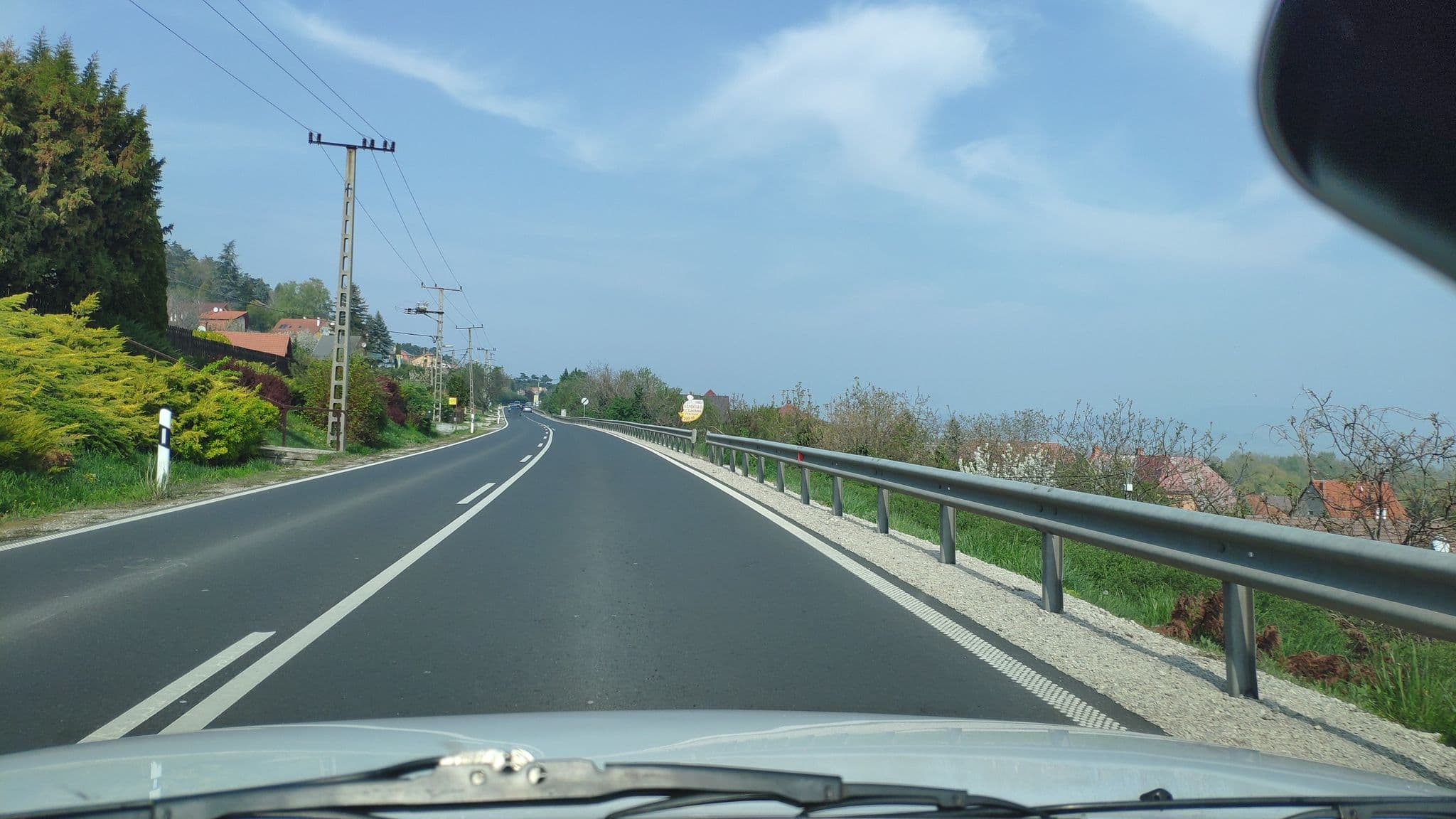 Street view near Hauer Villa, Vonyarcvashegy — © rbader (CC BY-SA · Mapillary)