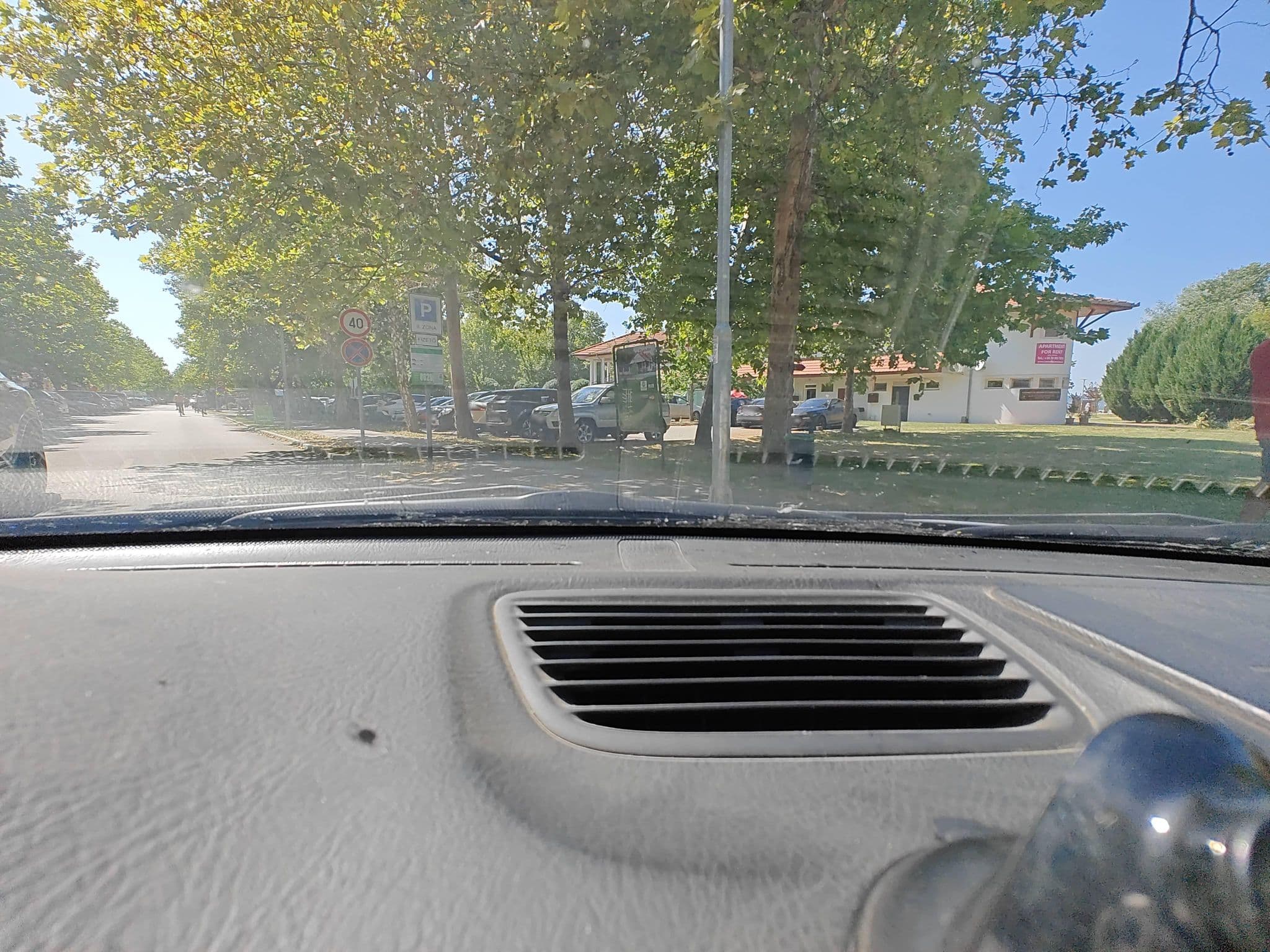 Street view near Itt Lakunk A Sound Alatt, Zamárdi — © Winner_hun (CC BY-SA · Mapillary)